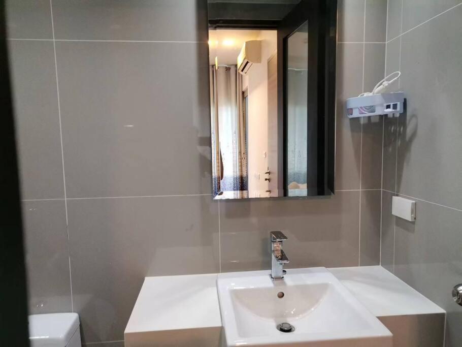 Apartamento Seaview In Posh Pattaya