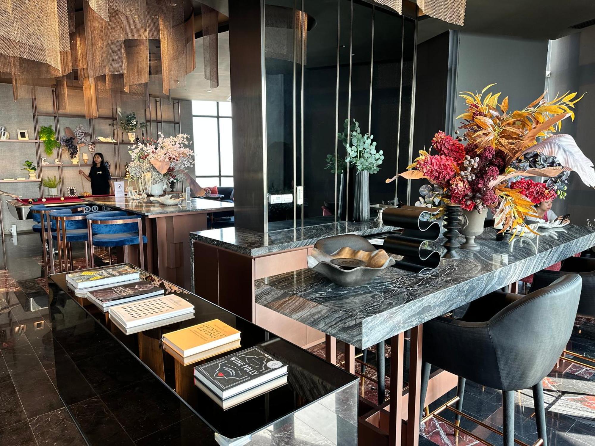 Edge Central Apartment *