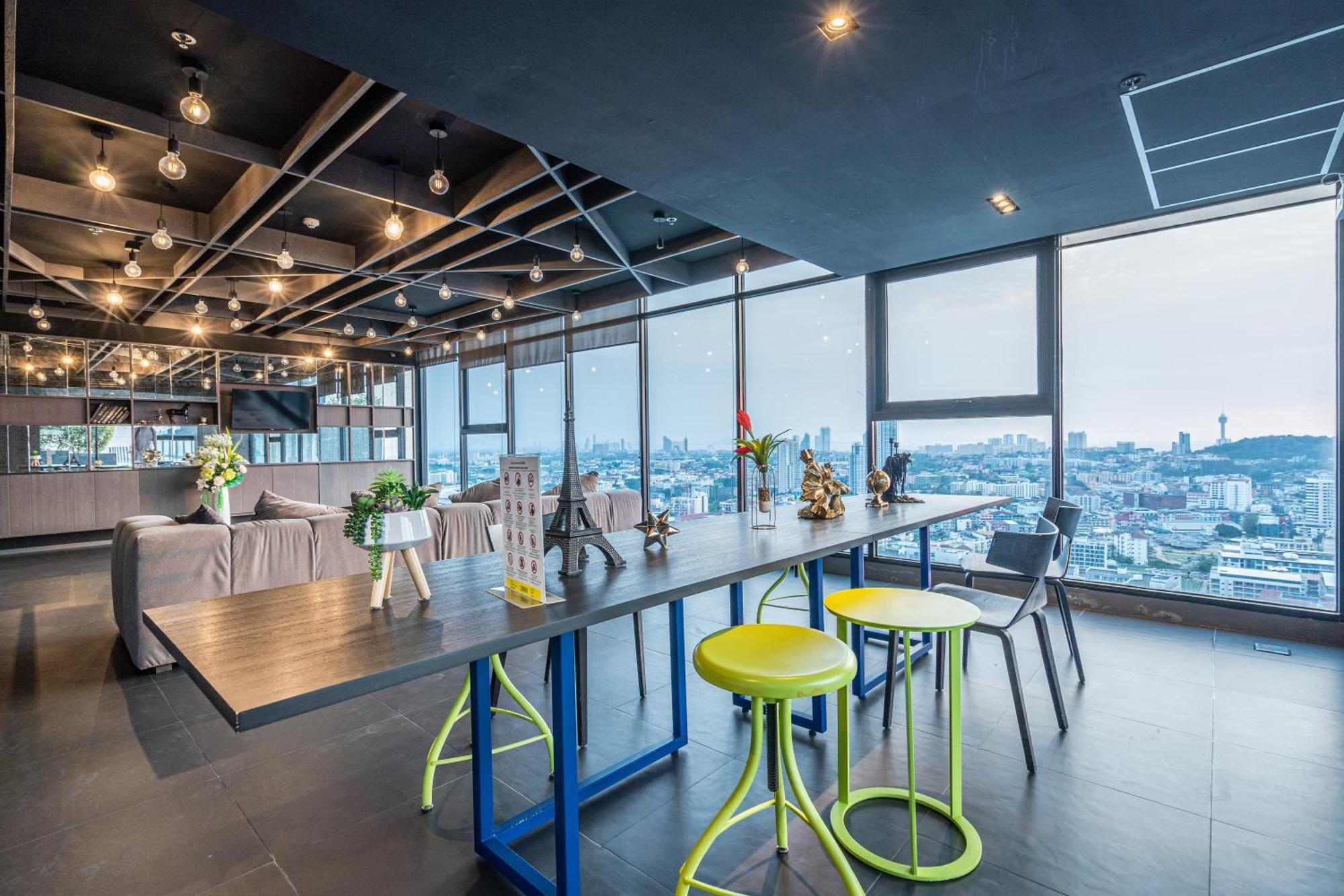 อพาร์ตโฮเทล The Base By Nami Pattaya