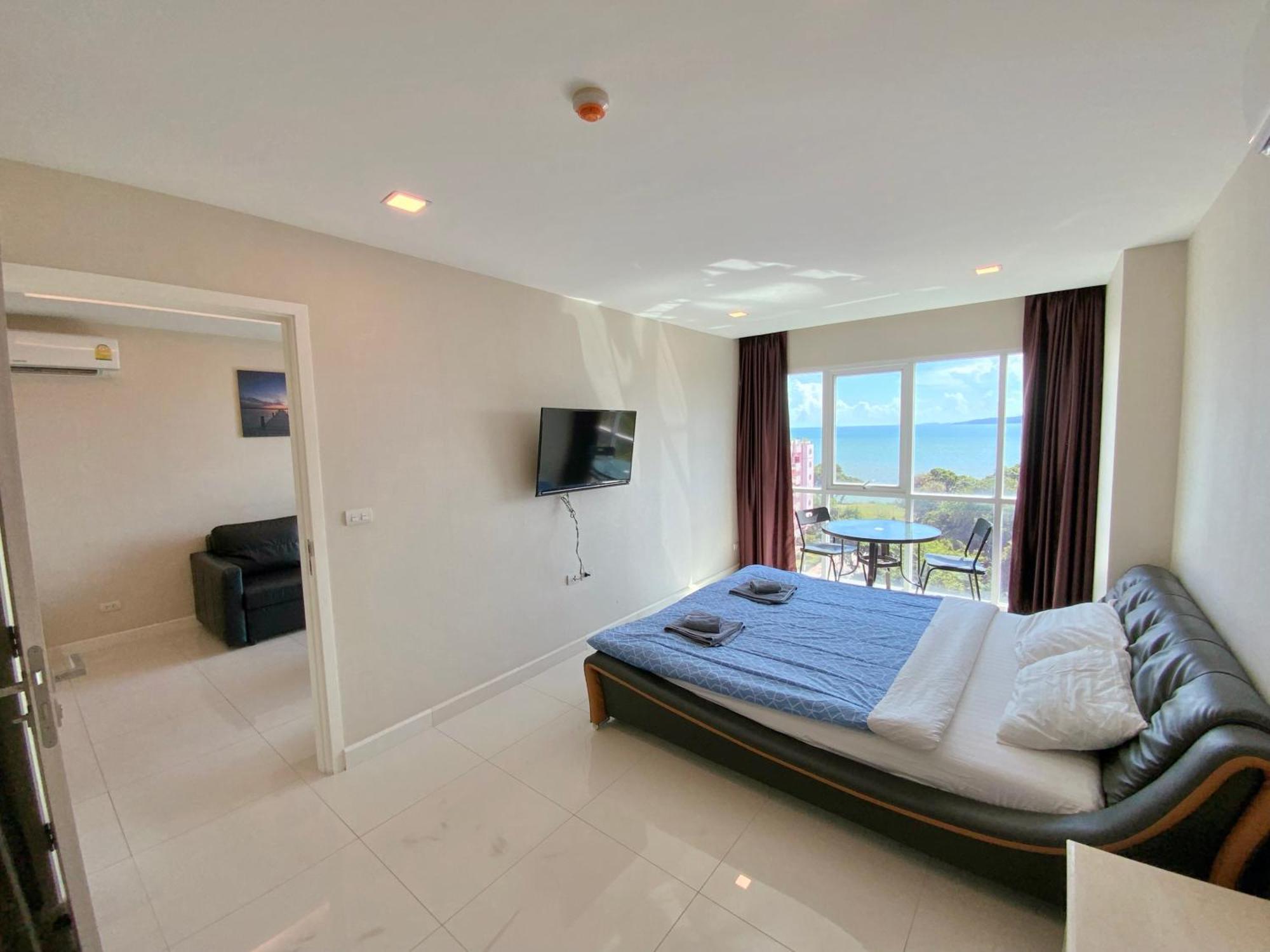 One Tower 1 Bed 16 By Thaiminatorpattaya * Pattaya