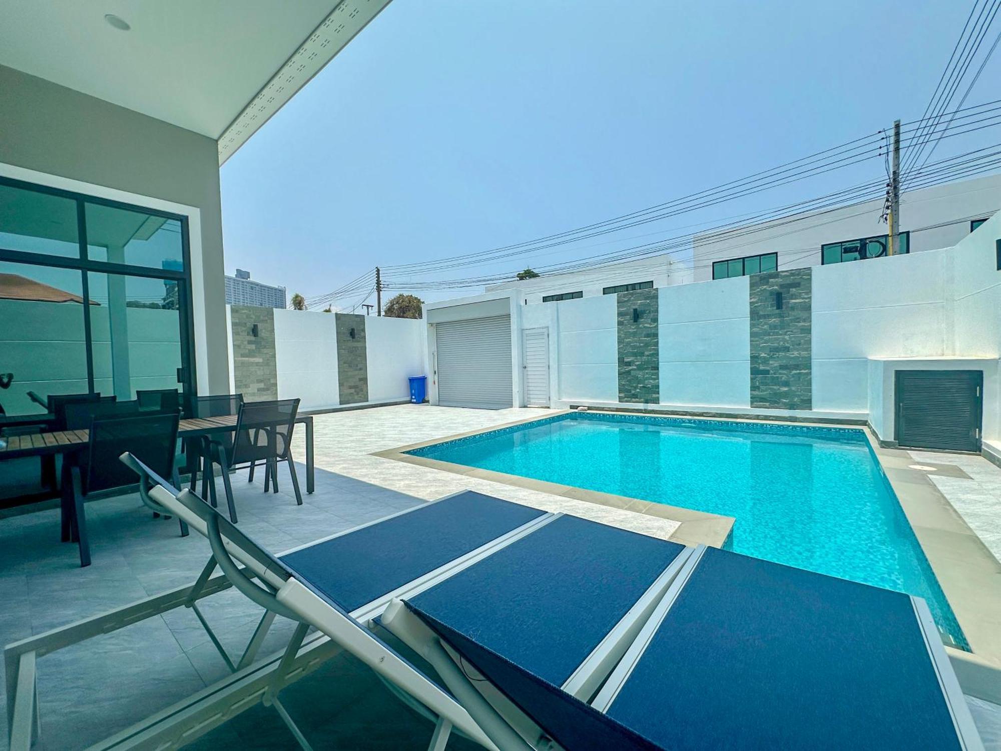 Pool 431 Nearby Walking Street Pattaya