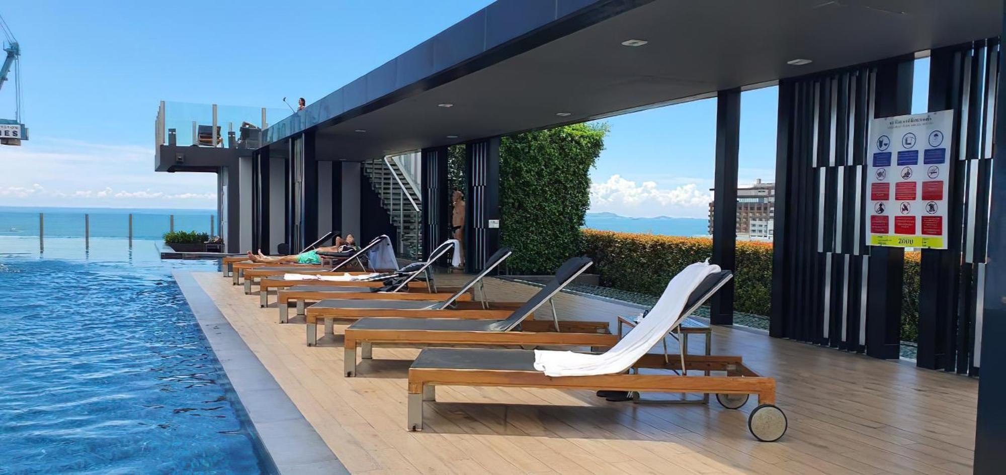 Apartment -amazing Location With Infinity Pool Pattaya