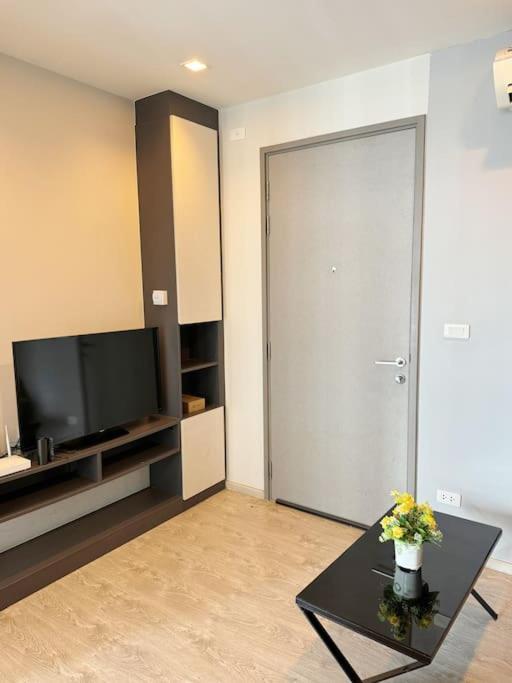 The Base B Apartment
