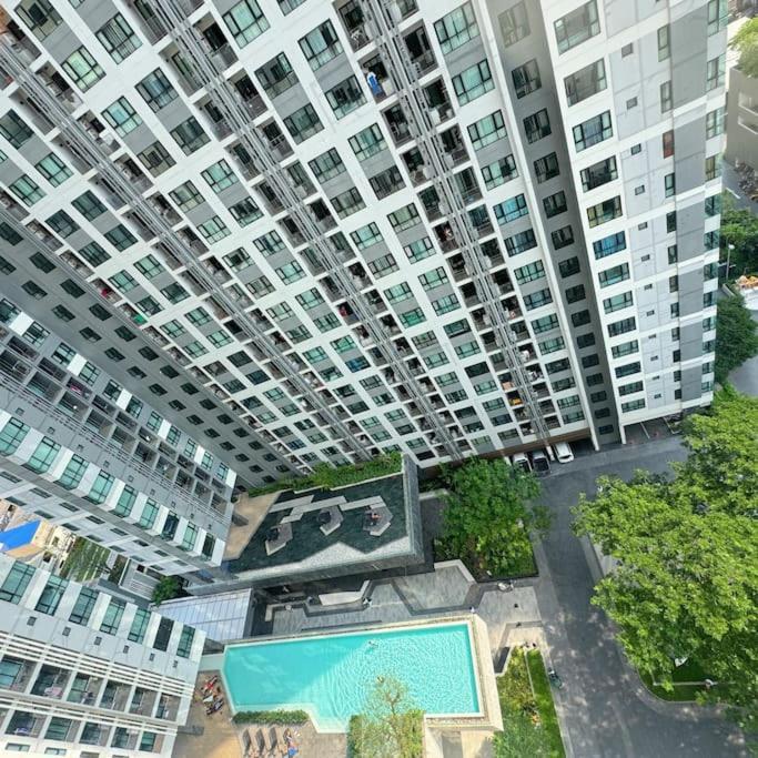 The Base B Apartment *