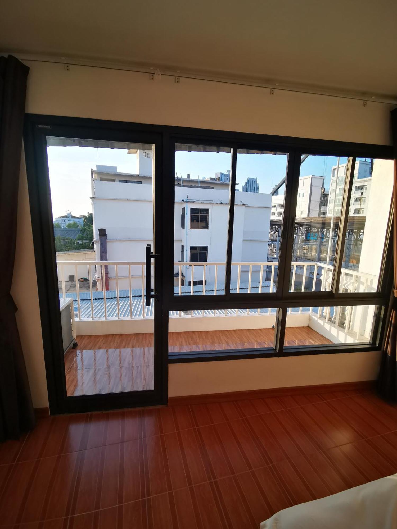 Proud & Wifi 4 North Apartment Pattaya