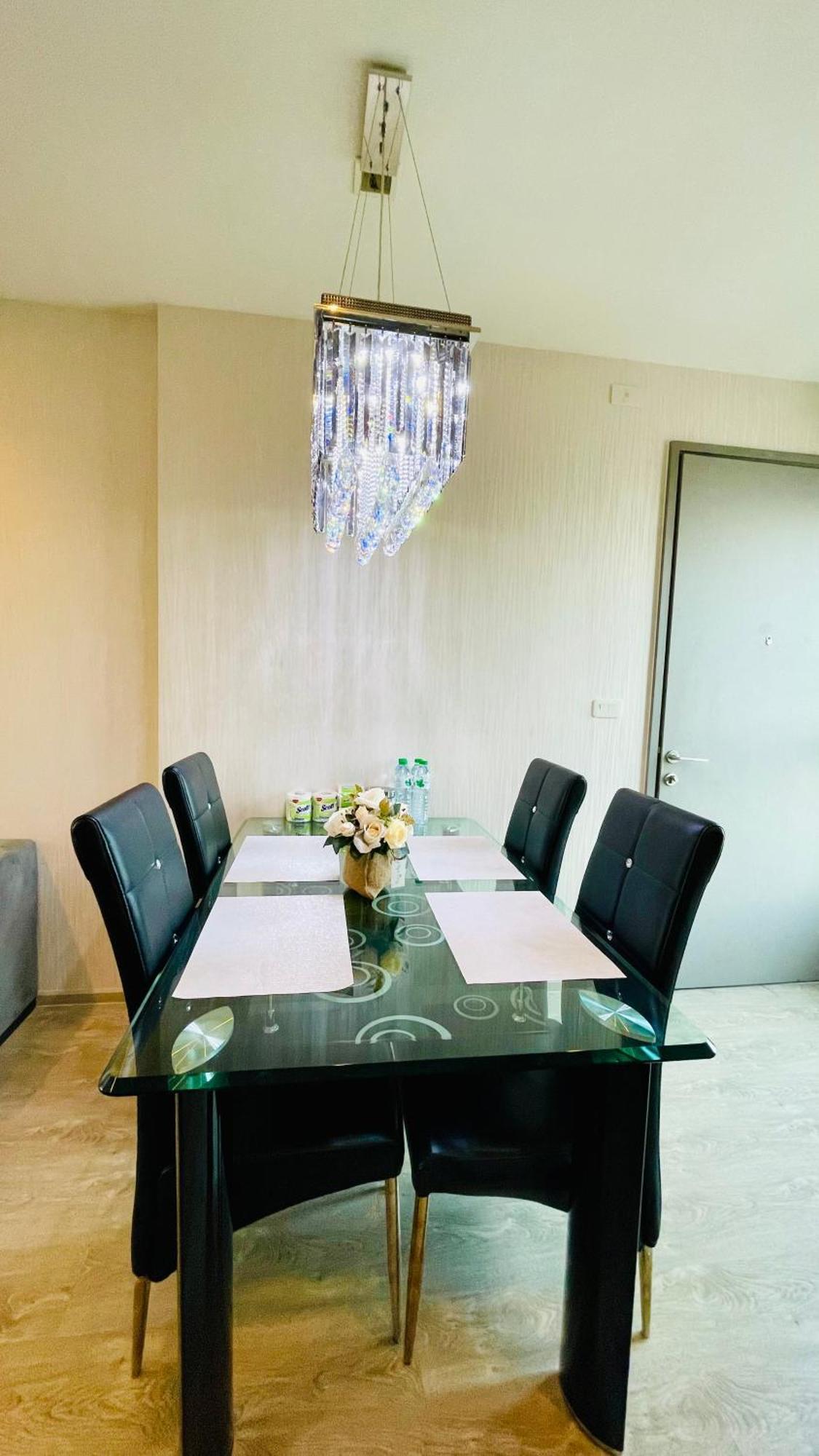 Apartment The Base 2 Bed 2 Bath By Pupu
