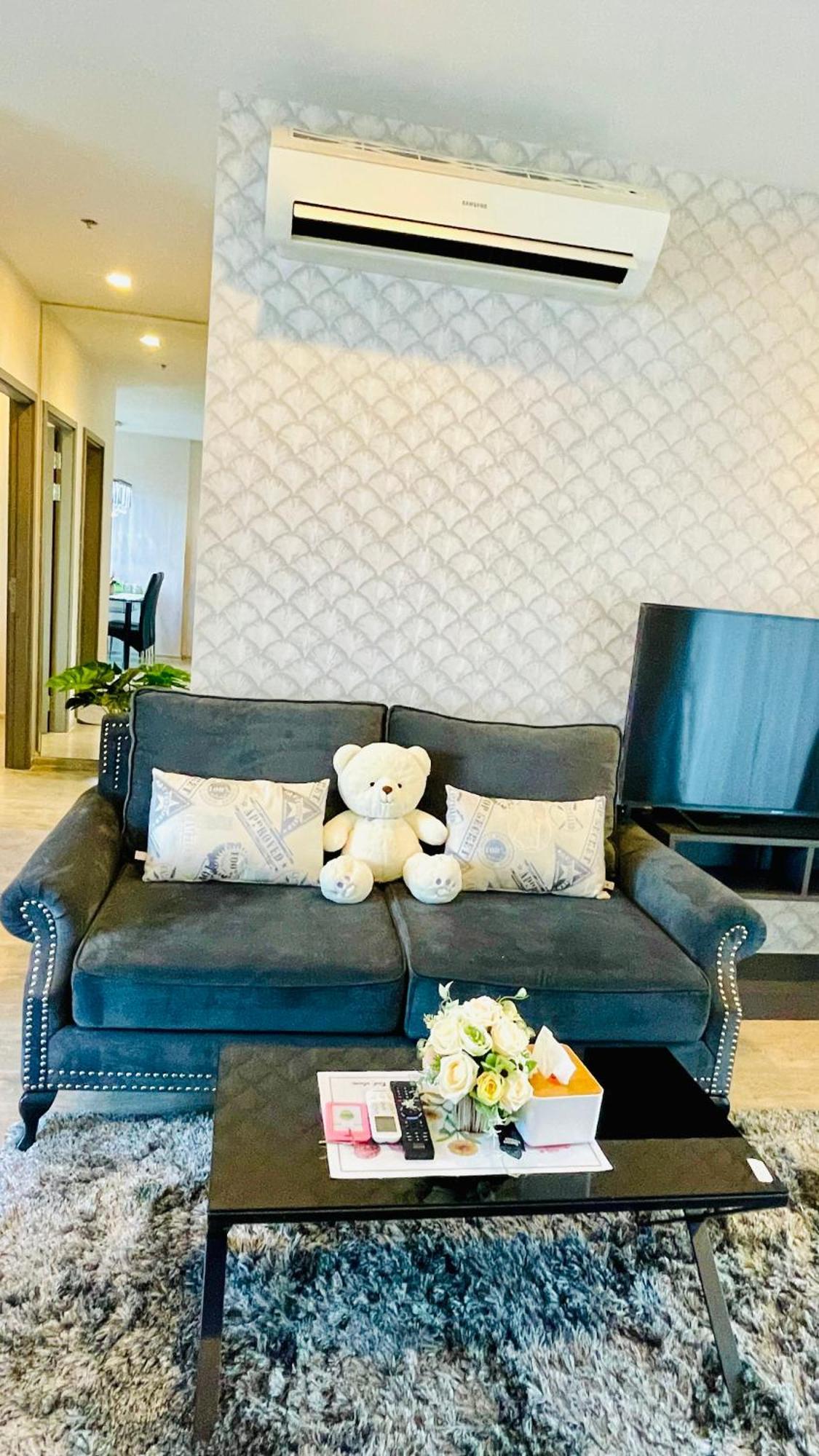 The Base 2 Bed 2 Bath By Pupu Apartment *
