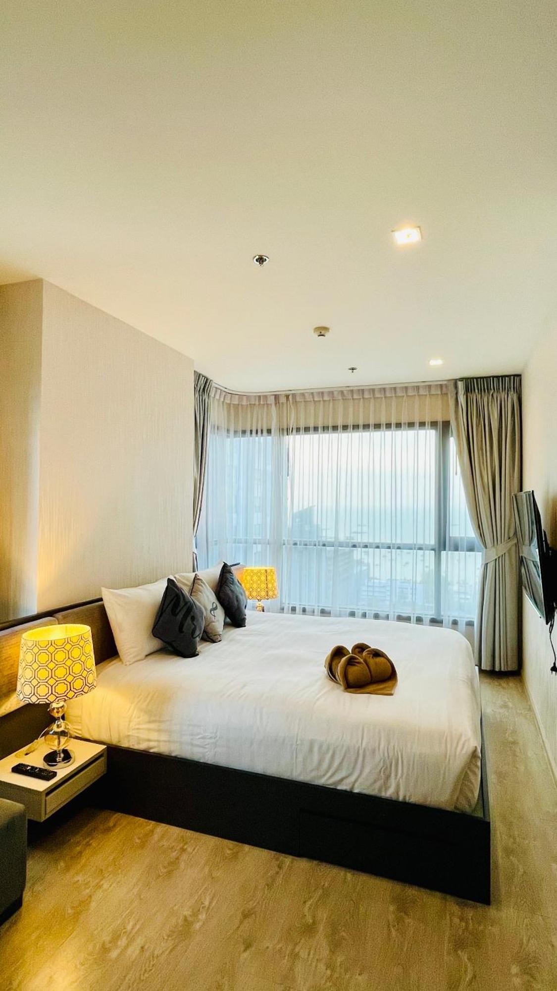 Apartment The Base 2 Bed 2 Bath By Pupu *