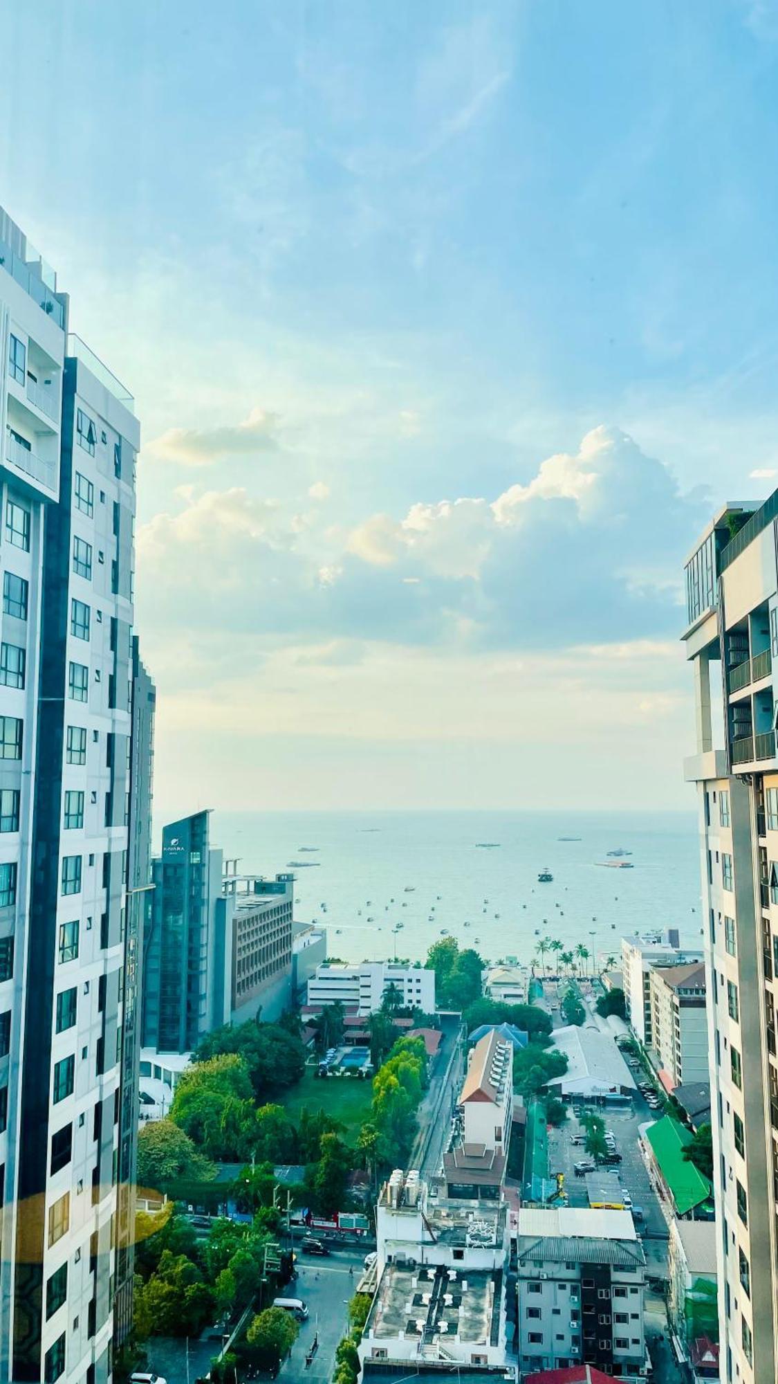 Apartment The Base 2 Bed 2 Bath By Pupu Pattaya
