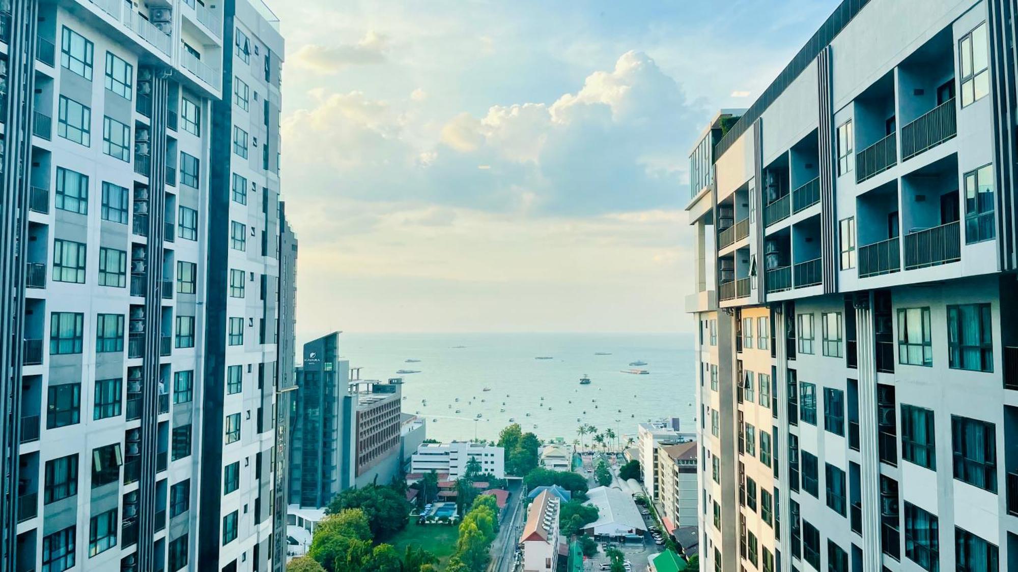 Apartment The Base 2 Bed 2 Bath By Pupu