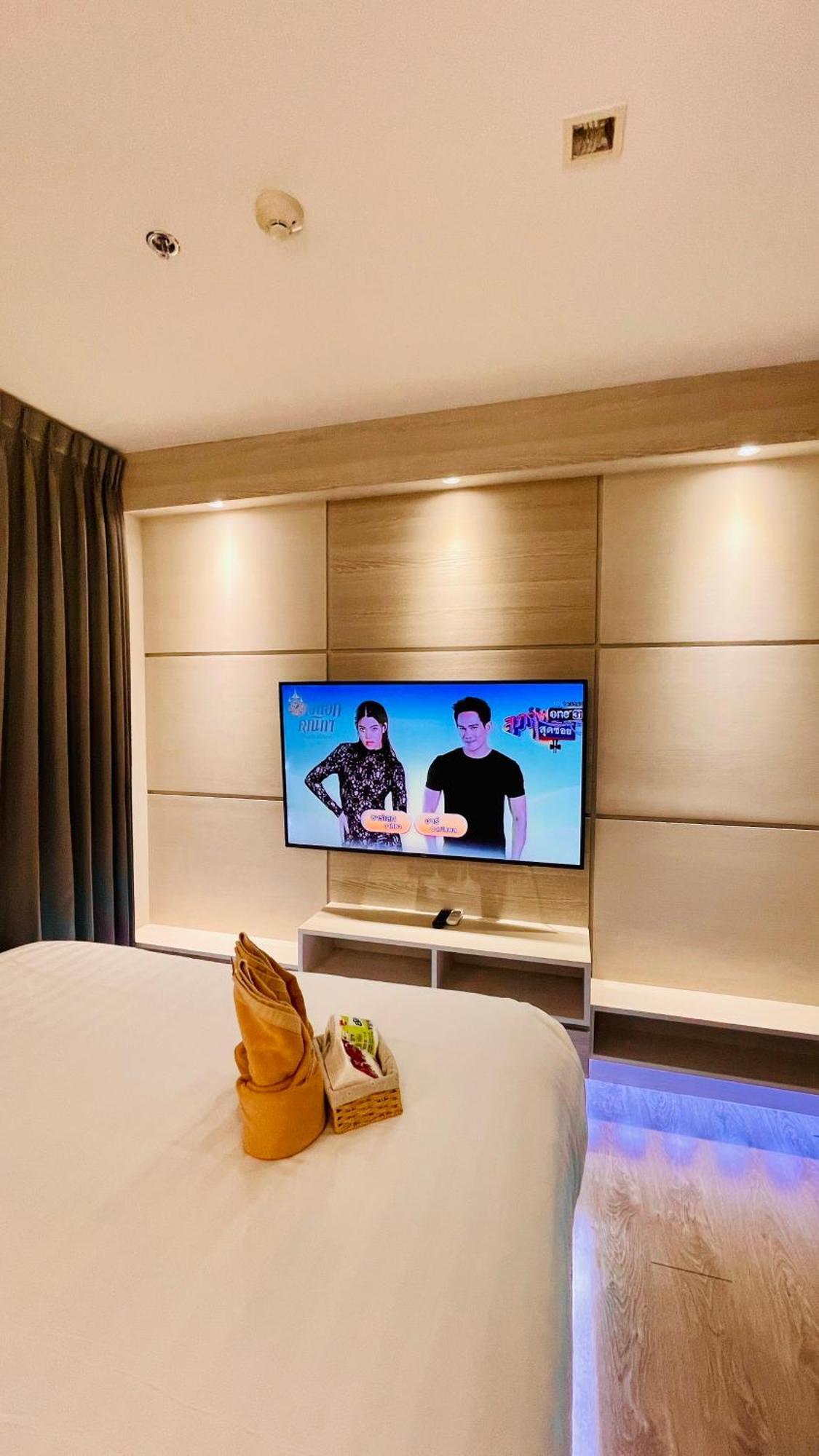 Apartment The Base 1098 By Numam Pattaya