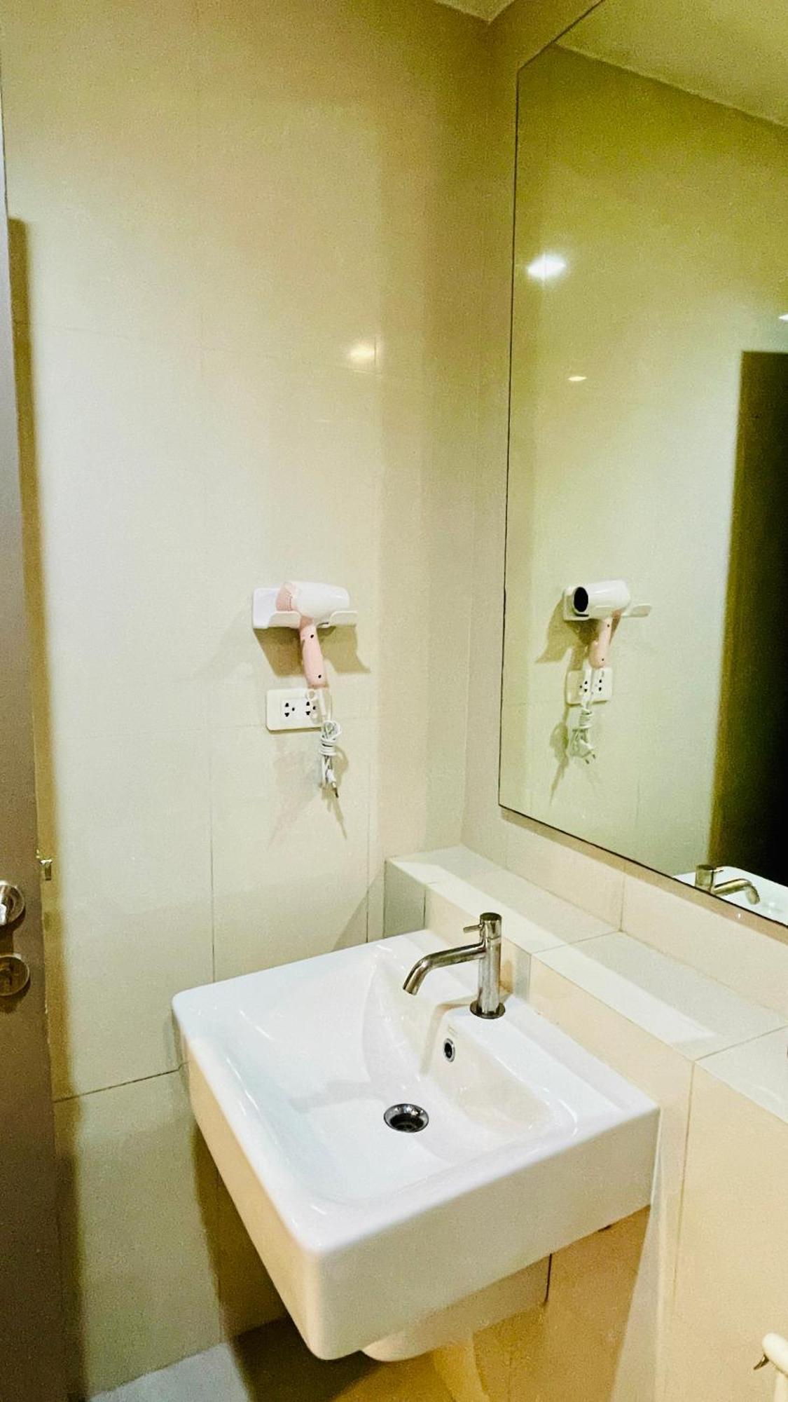 Apartment The Base 466 By Numam Pattaya