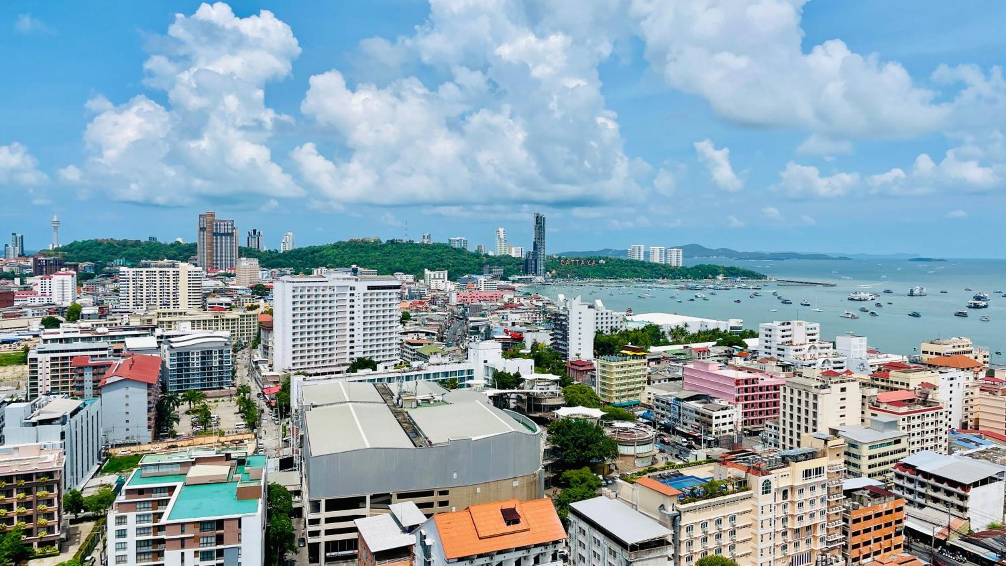 The Base 466 By Numam * Pattaya