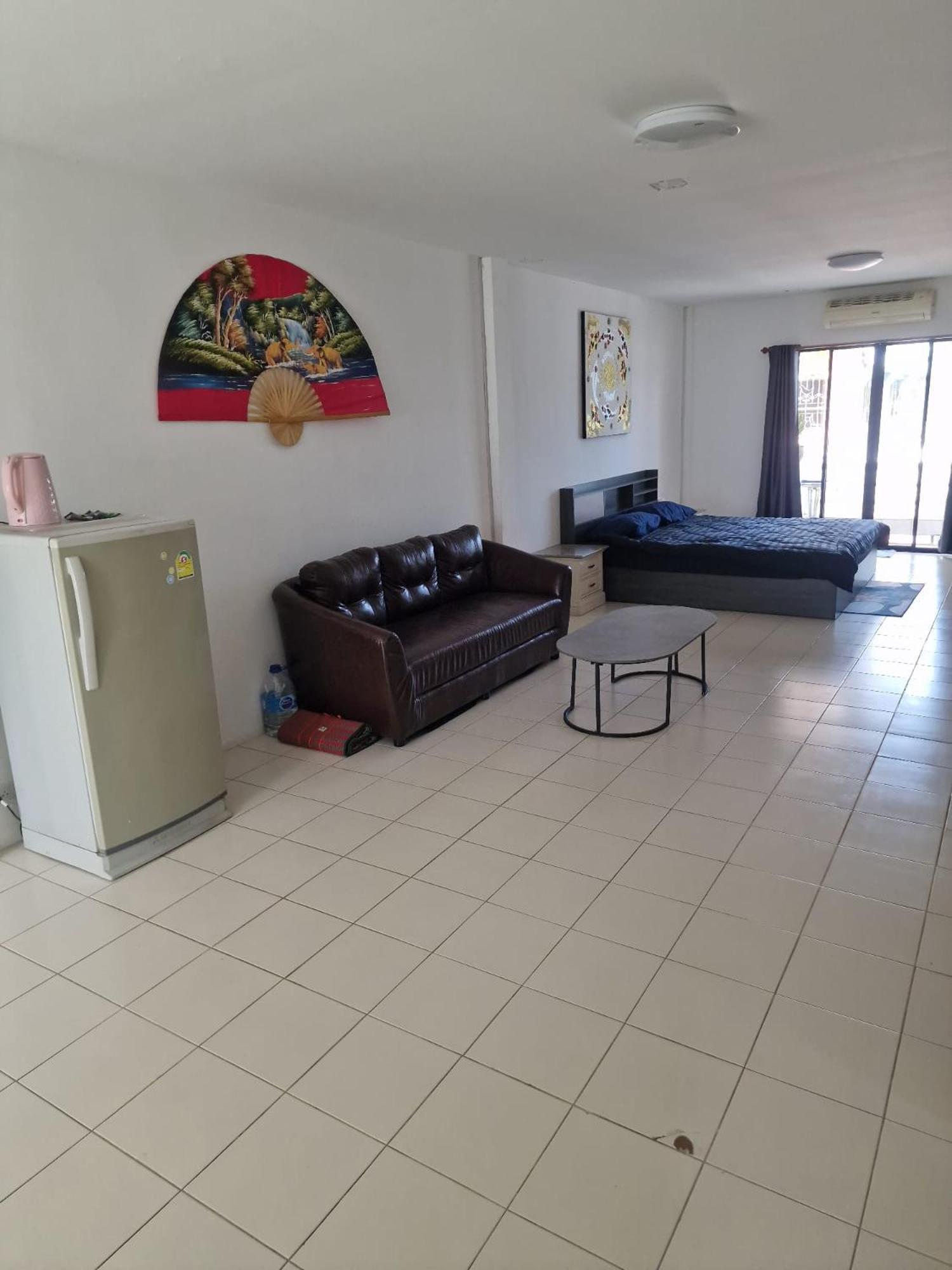 Guest house P Bar Pattaya