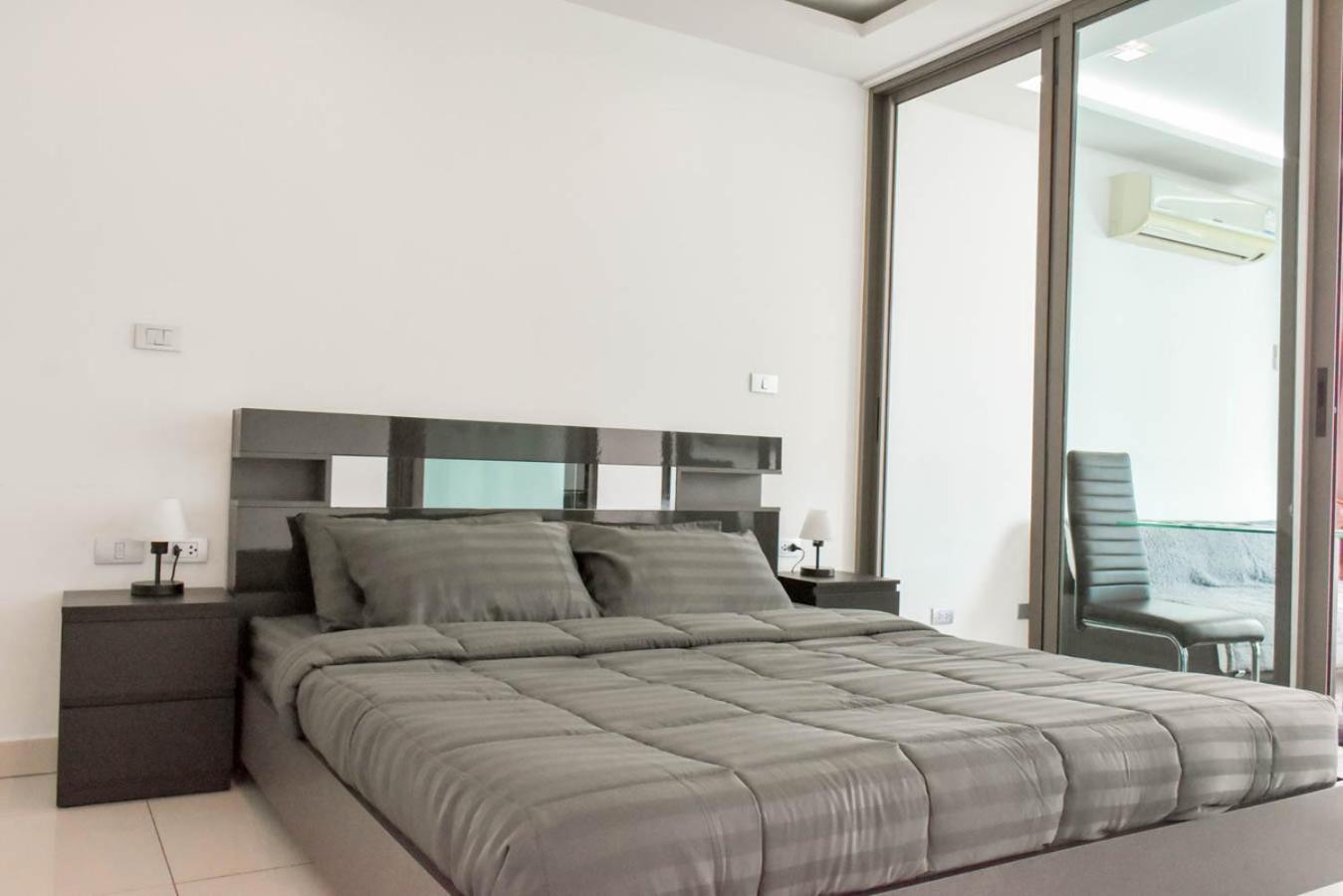 Wongamat Tower Condominium *