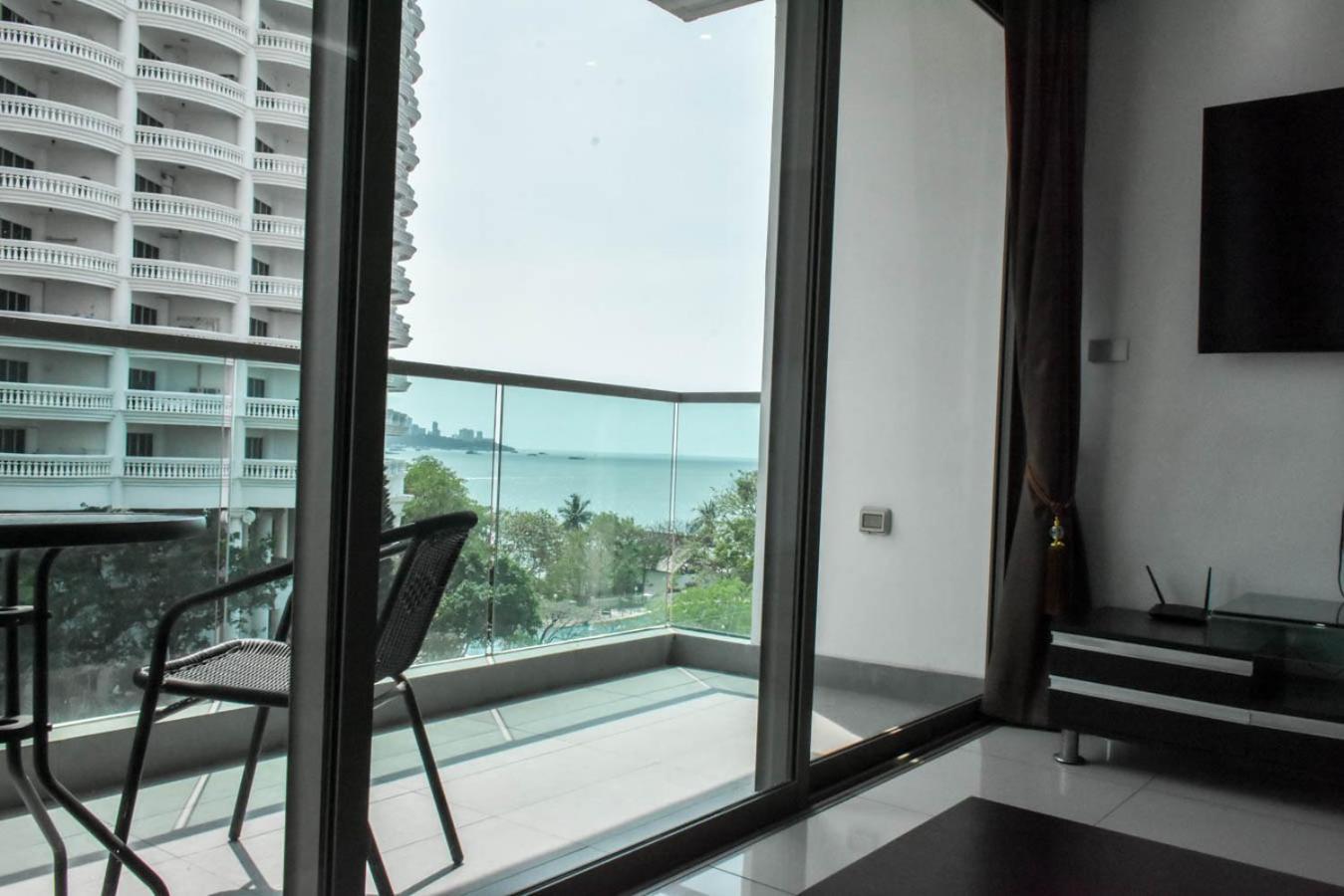 Wongamat Tower Condominium *