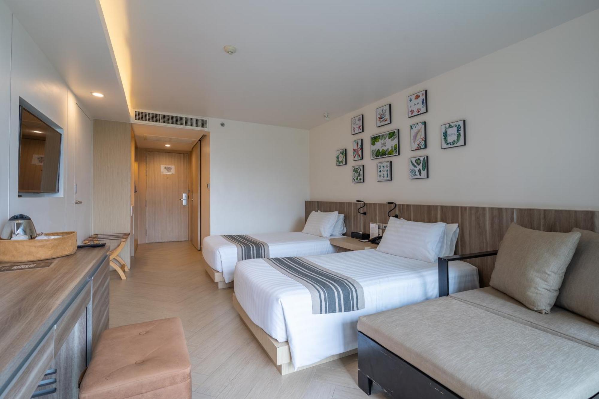 Golden Tulip Beachfront 5* Pattaya
