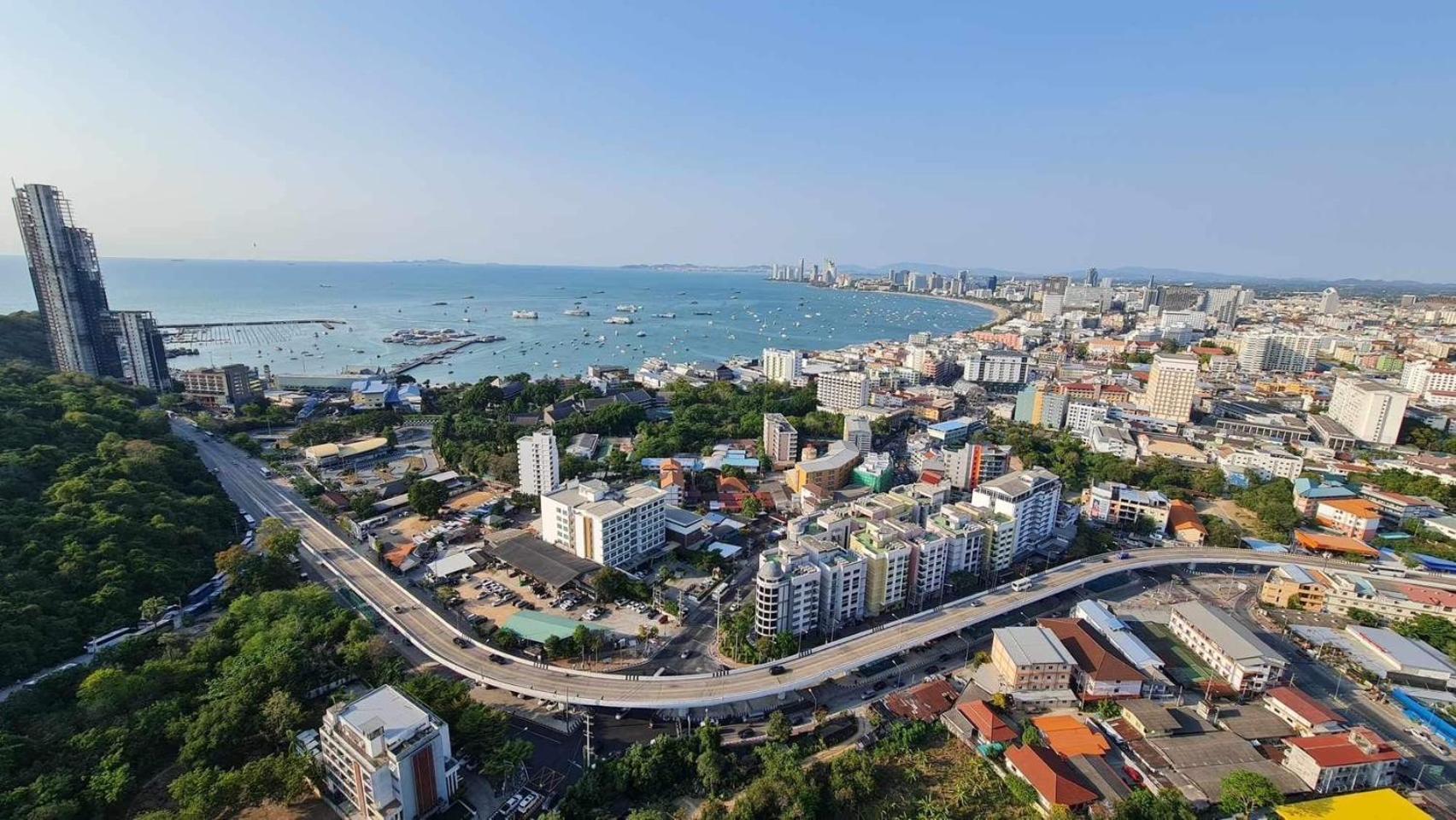2 Bedrooms Sea View Apartment