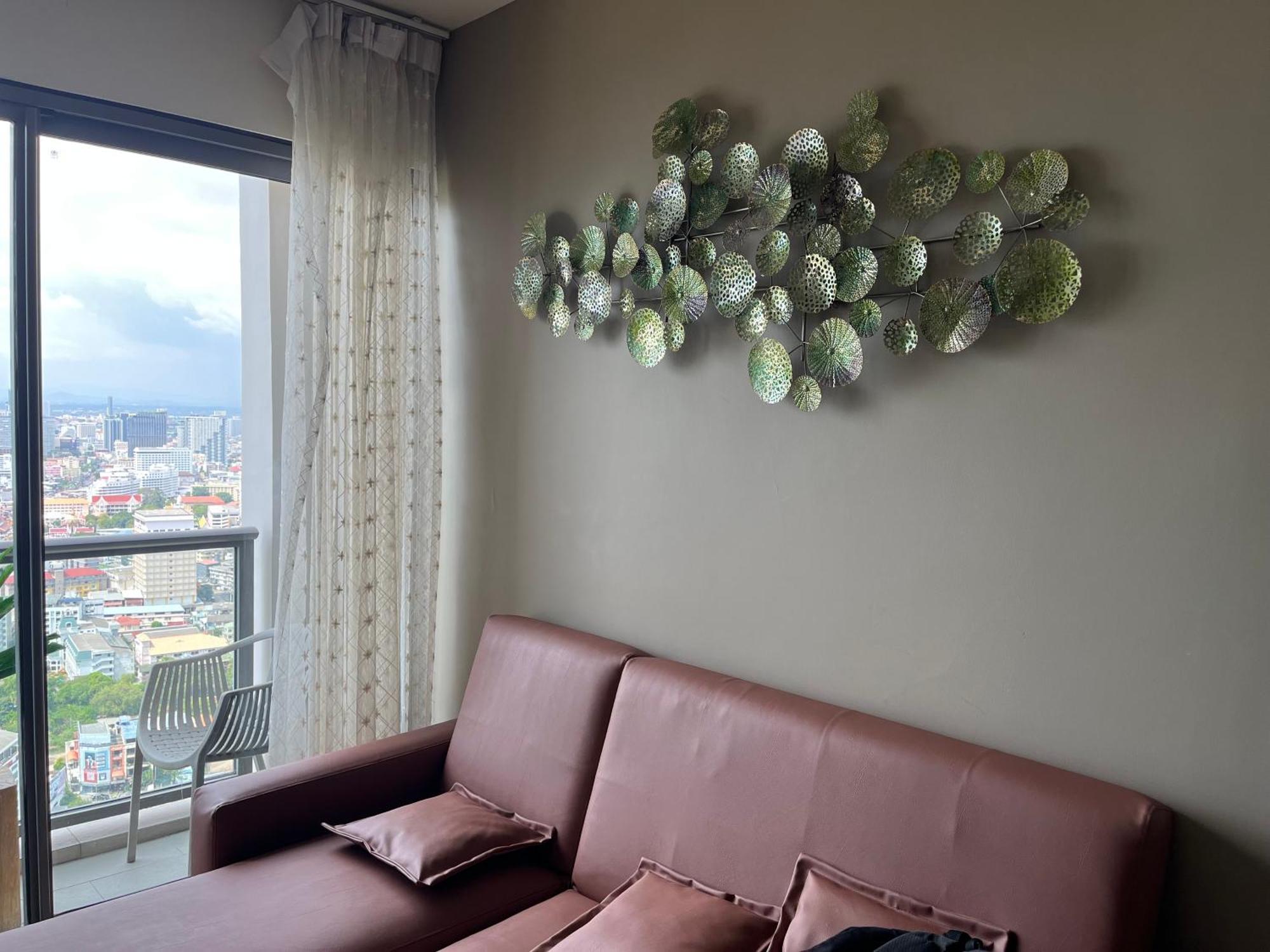 2 Bedrooms Sea View Apartment Pattaya