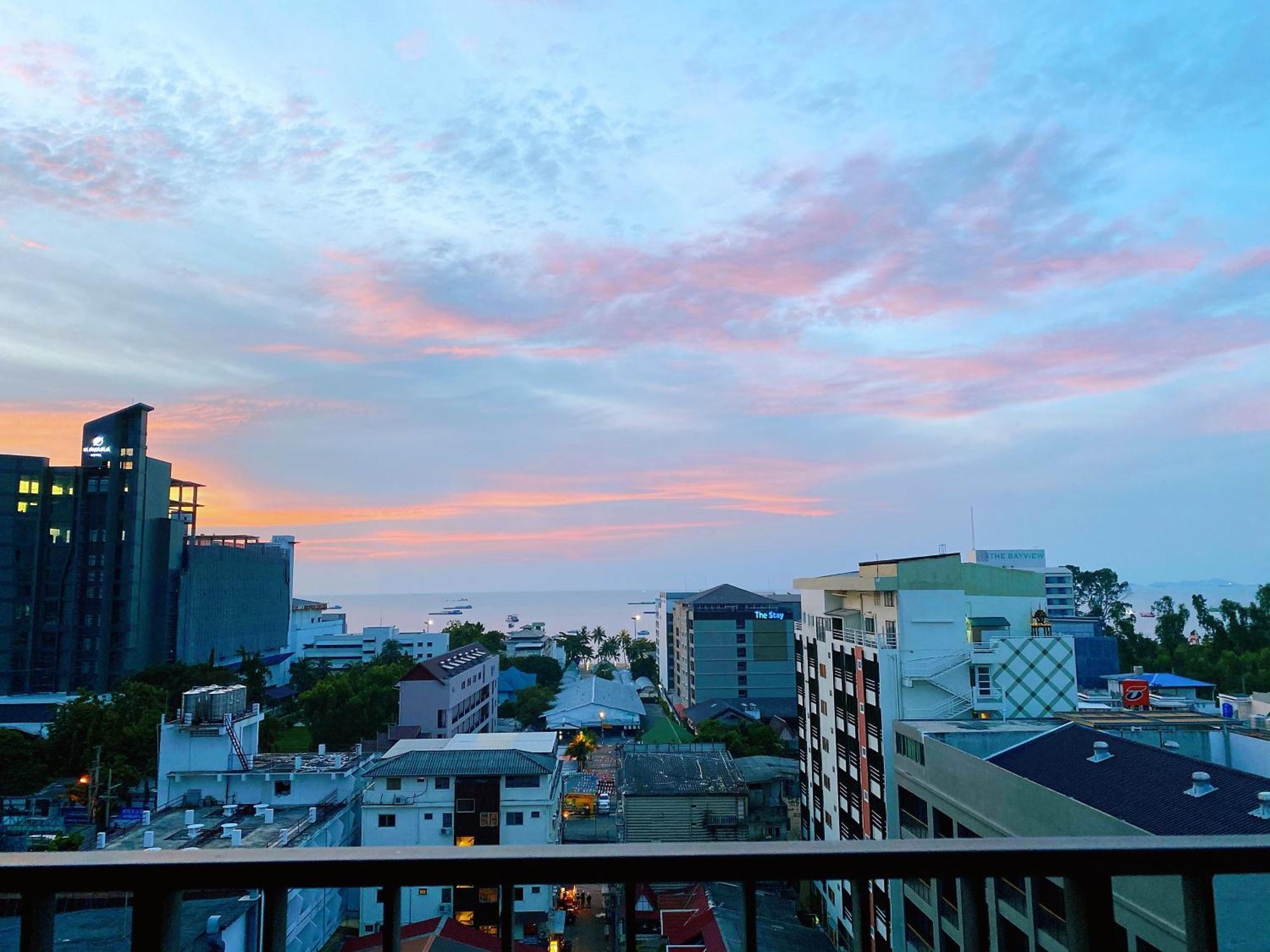 The Base Seaview Pattaya