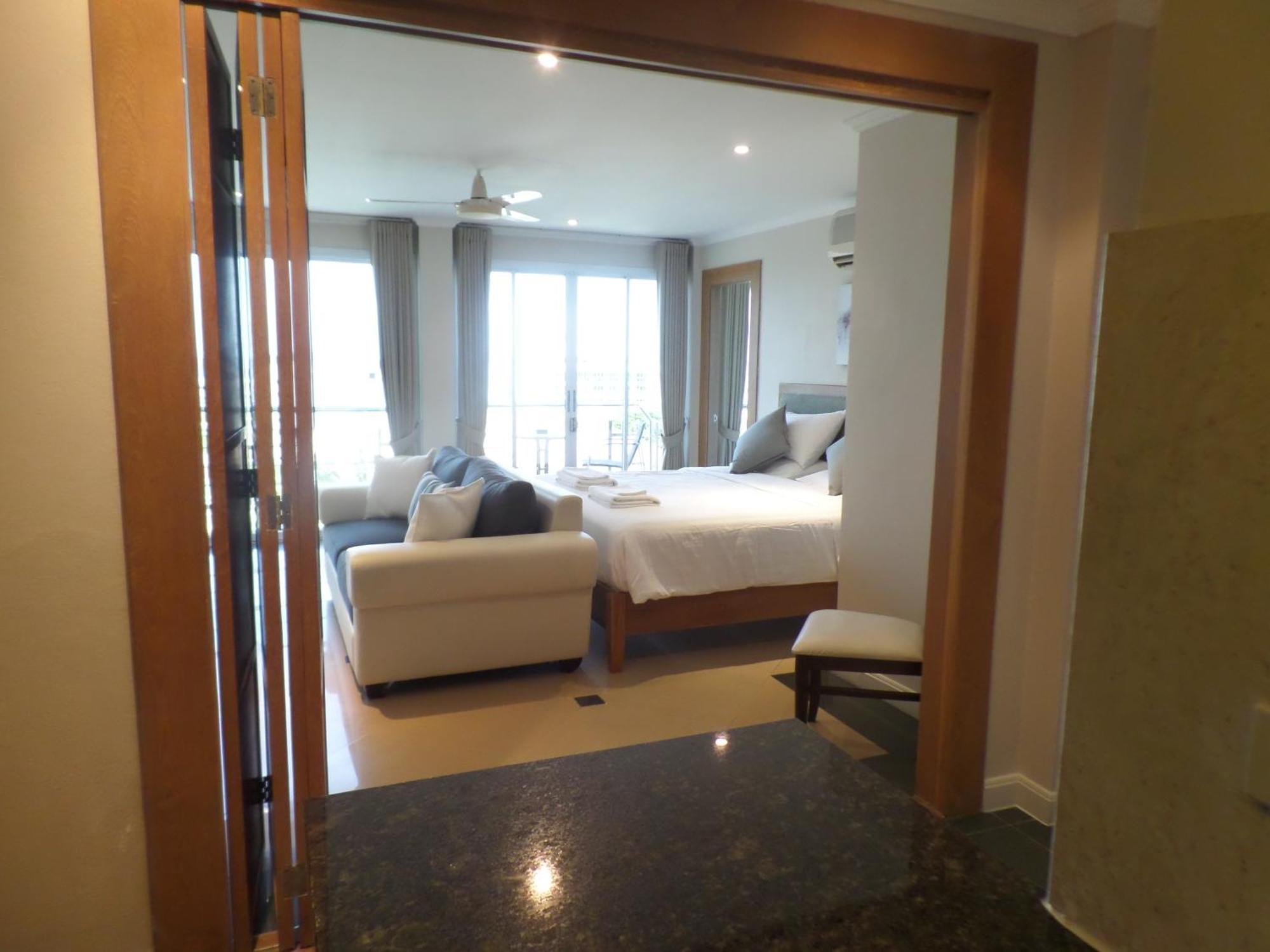 Westbury Aparthotel