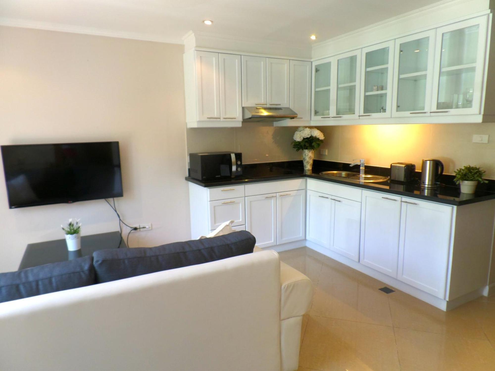 Westbury Aparthotel