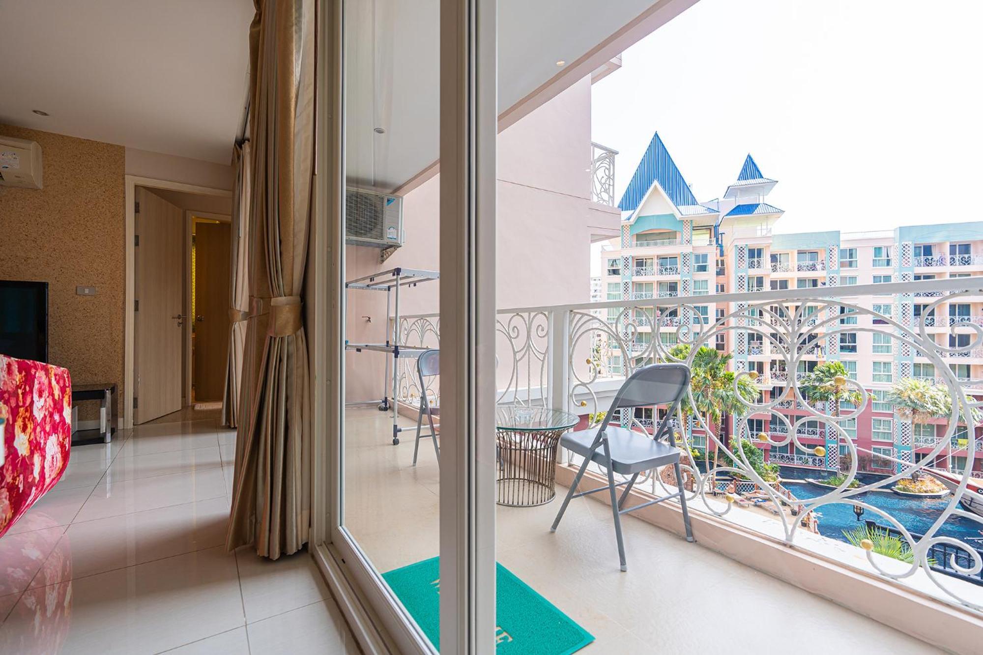 Grandline 2 Bedrooms *