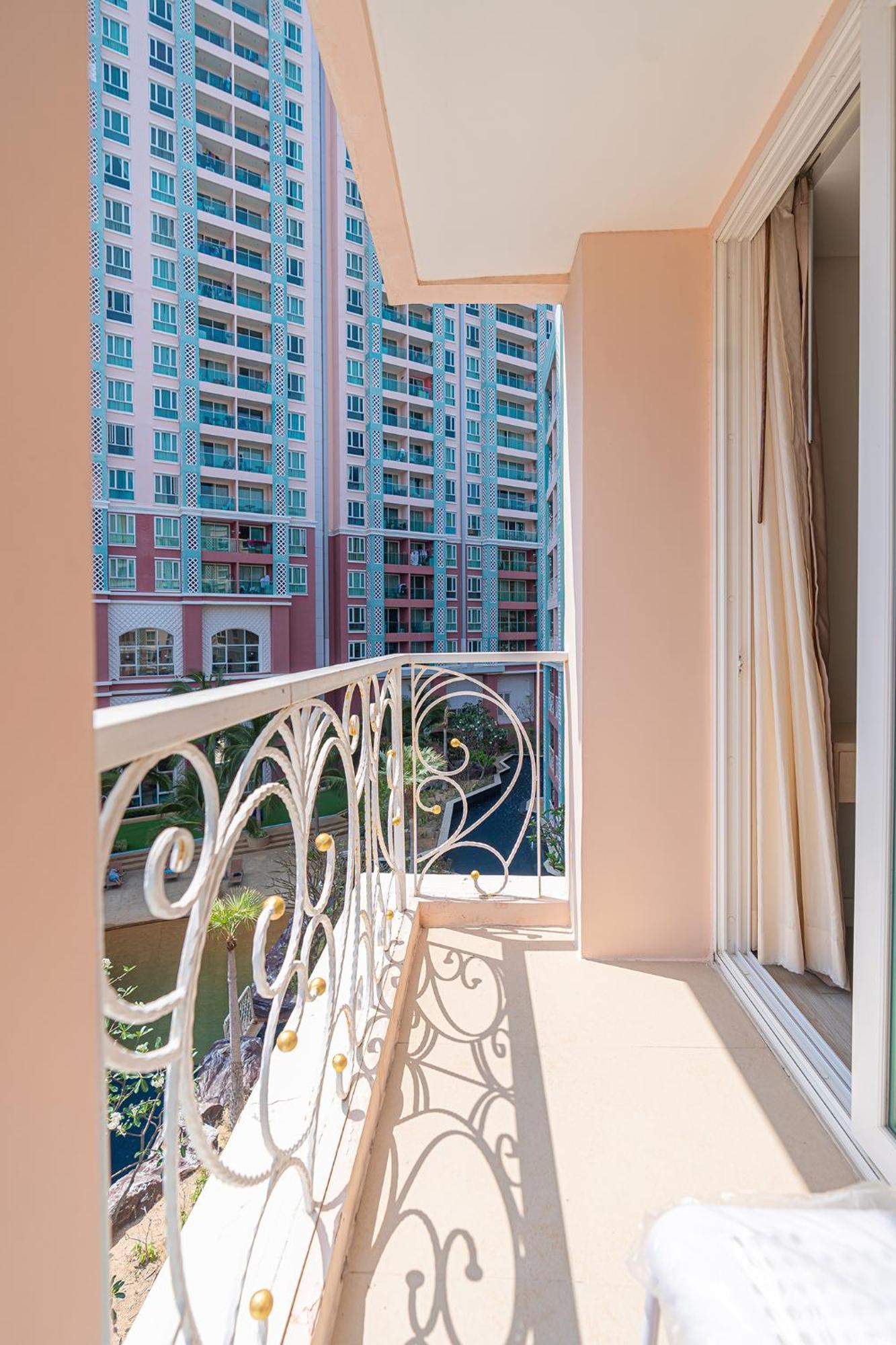 Grandline 2 Bedrooms *