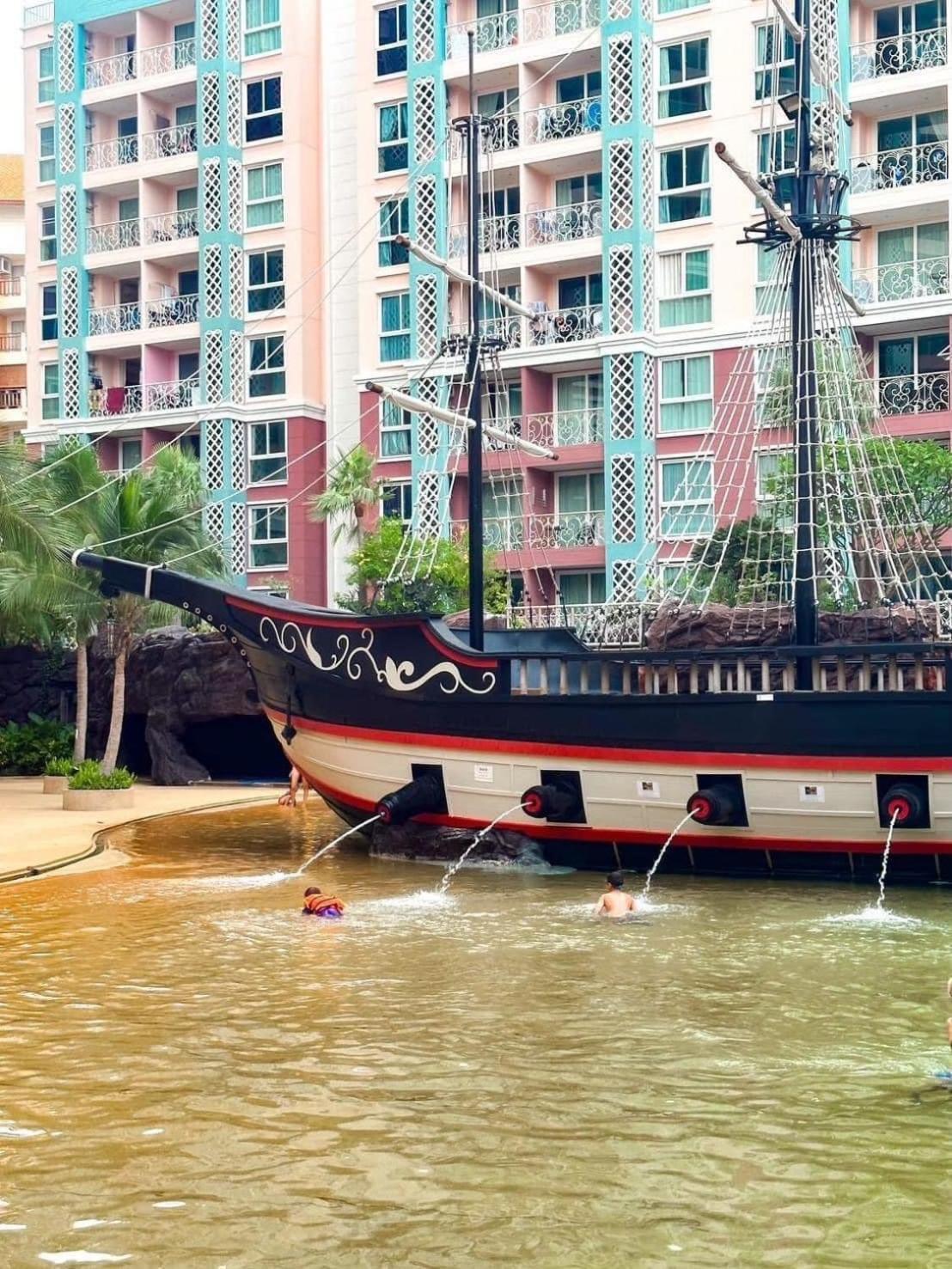 Grande Caribbean Resort *