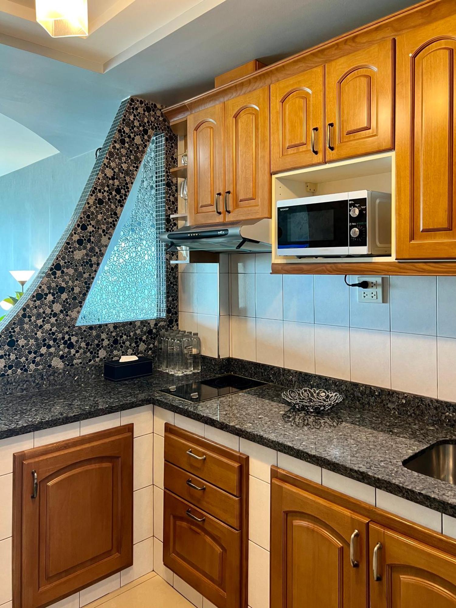 View Talay 7 Seaview Apartment