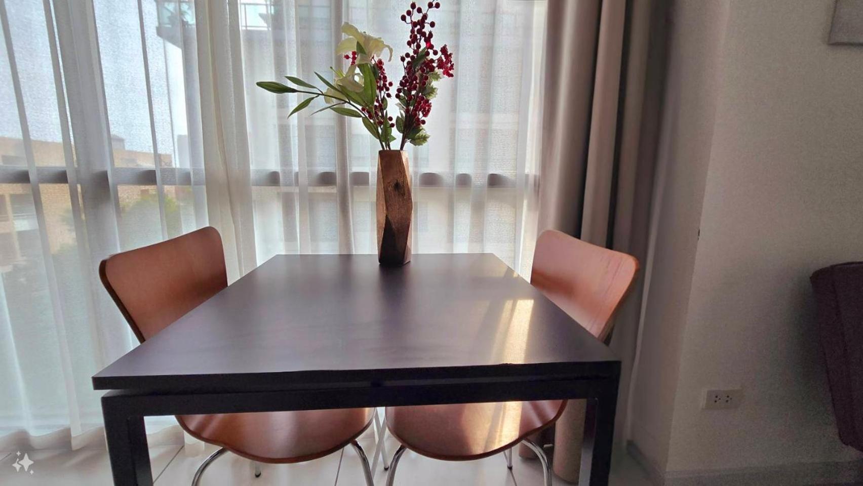 5 Min Walk To Beach Tropical Garden Apartment *