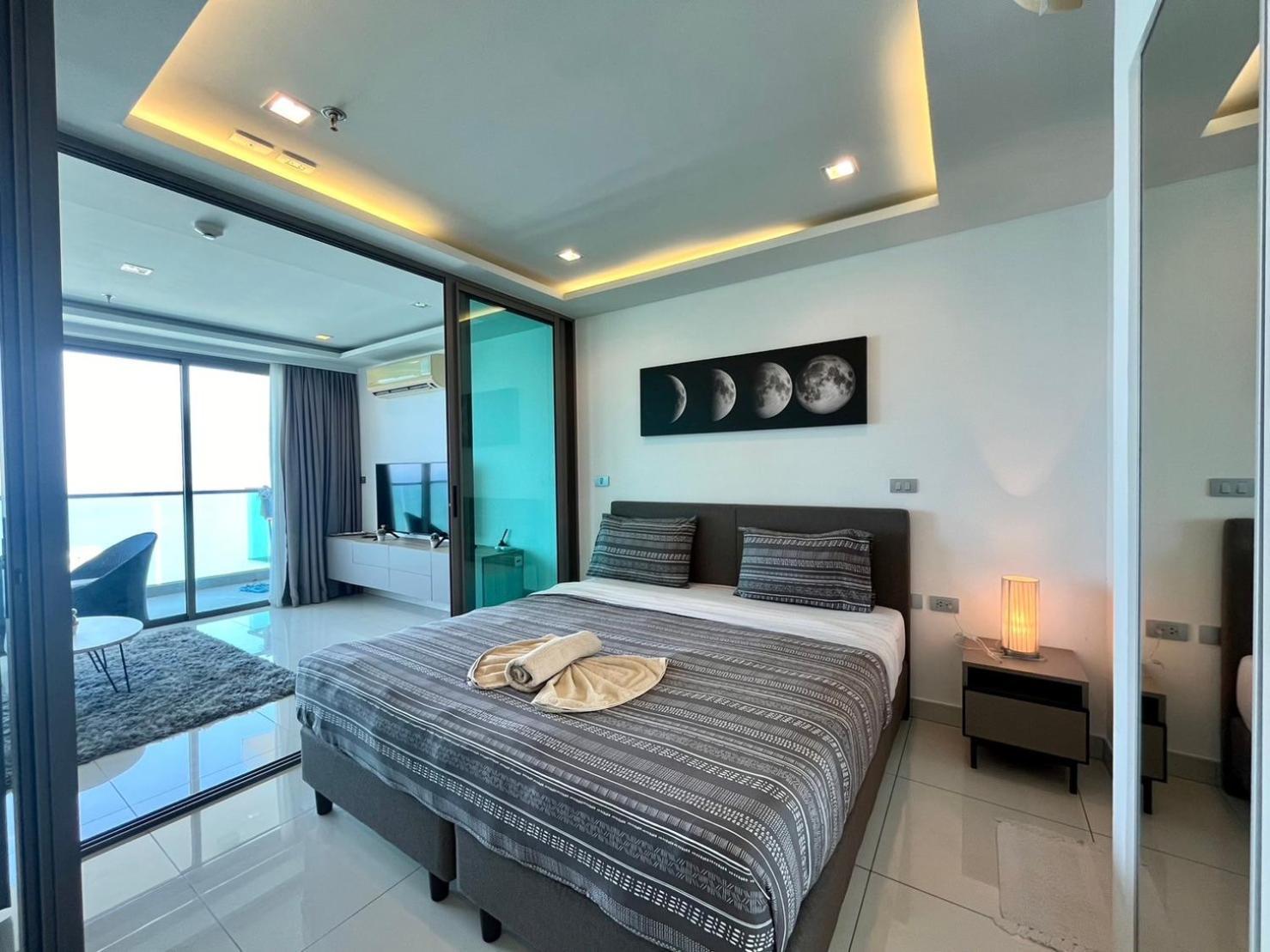 Apartment W Tower By Fantasea *