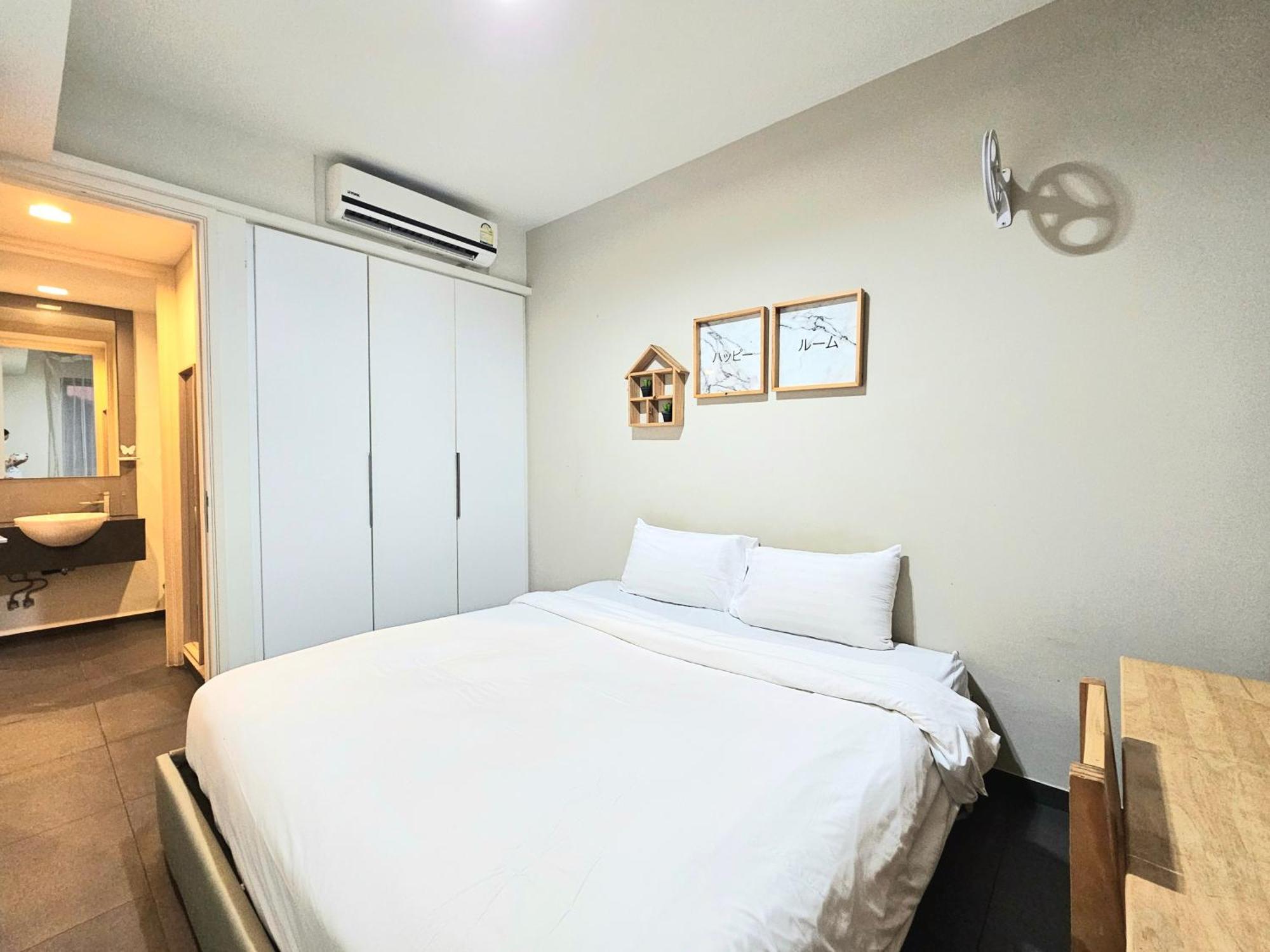 Unixx By The Sea Apartment Pattaya