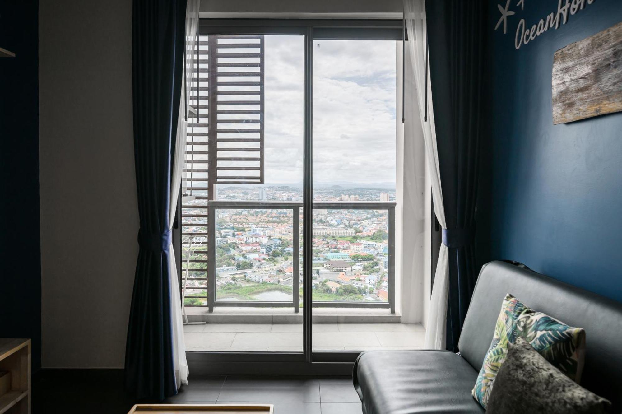Unixx By The Sea Apartment Pattaya