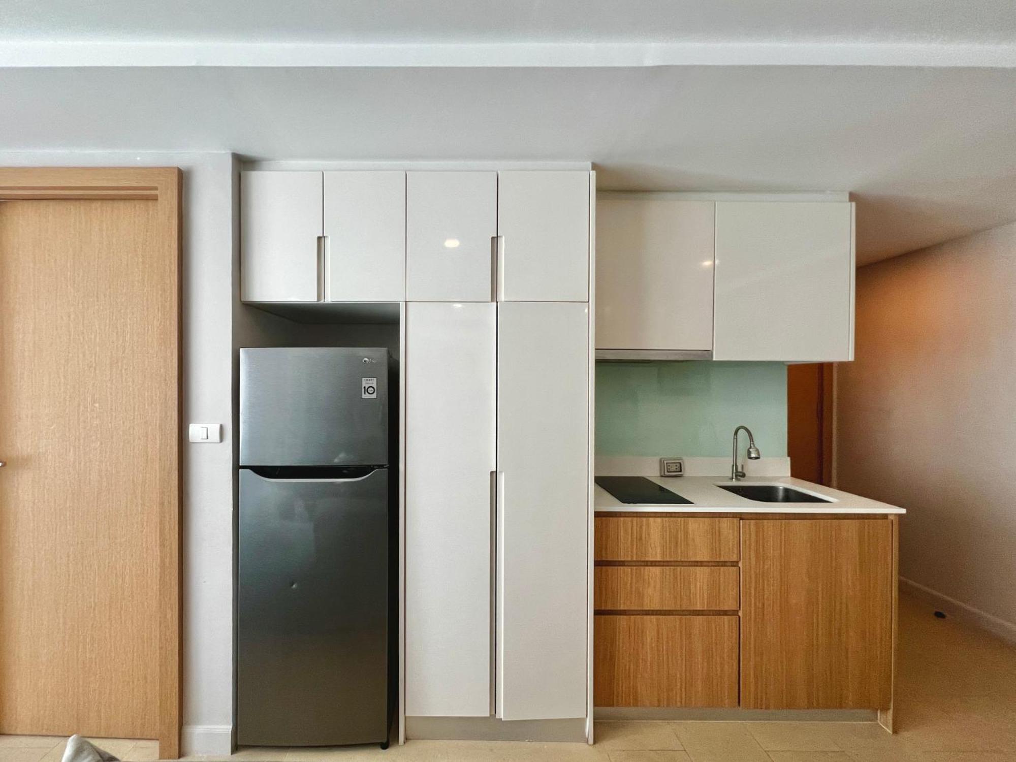 The Aurora Praatumnak - Luxury Two Bedroom Near The Sea Apartment