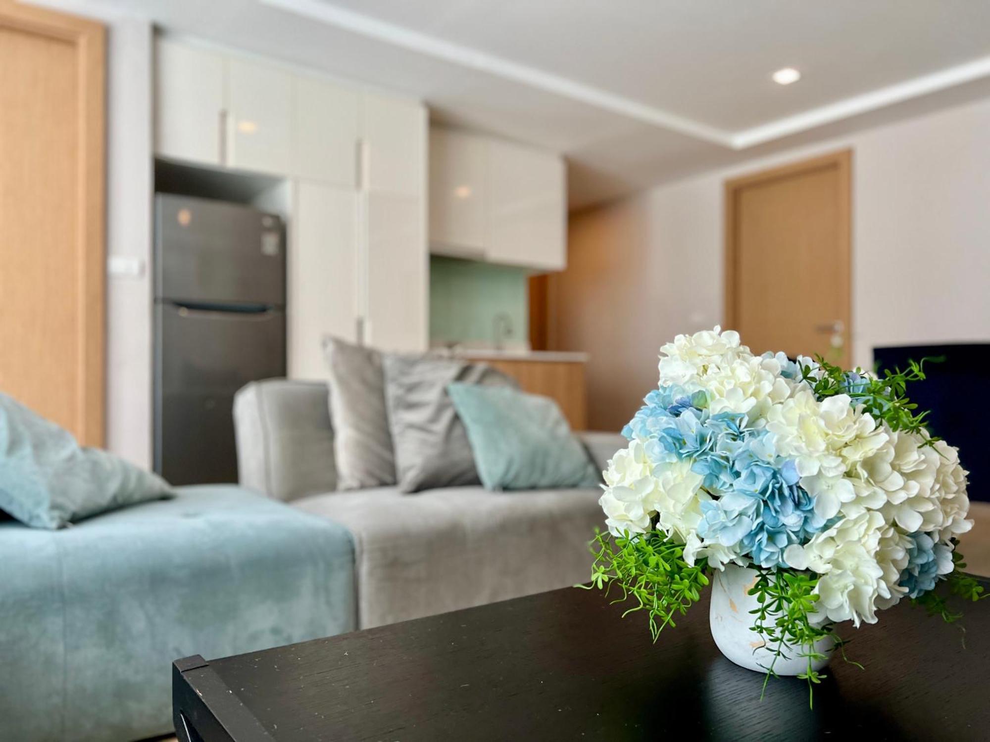 The Aurora Praatumnak - Luxury Two Bedroom Near The Sea Apartment
