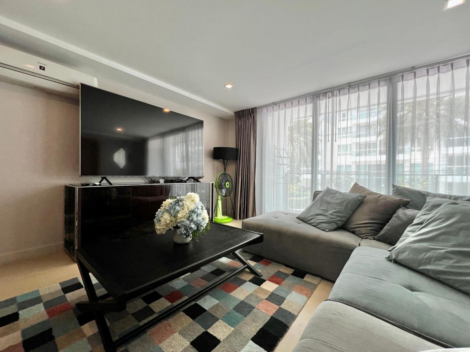 The Aurora Praatumnak - Luxury Two Bedroom Near The Sea *
