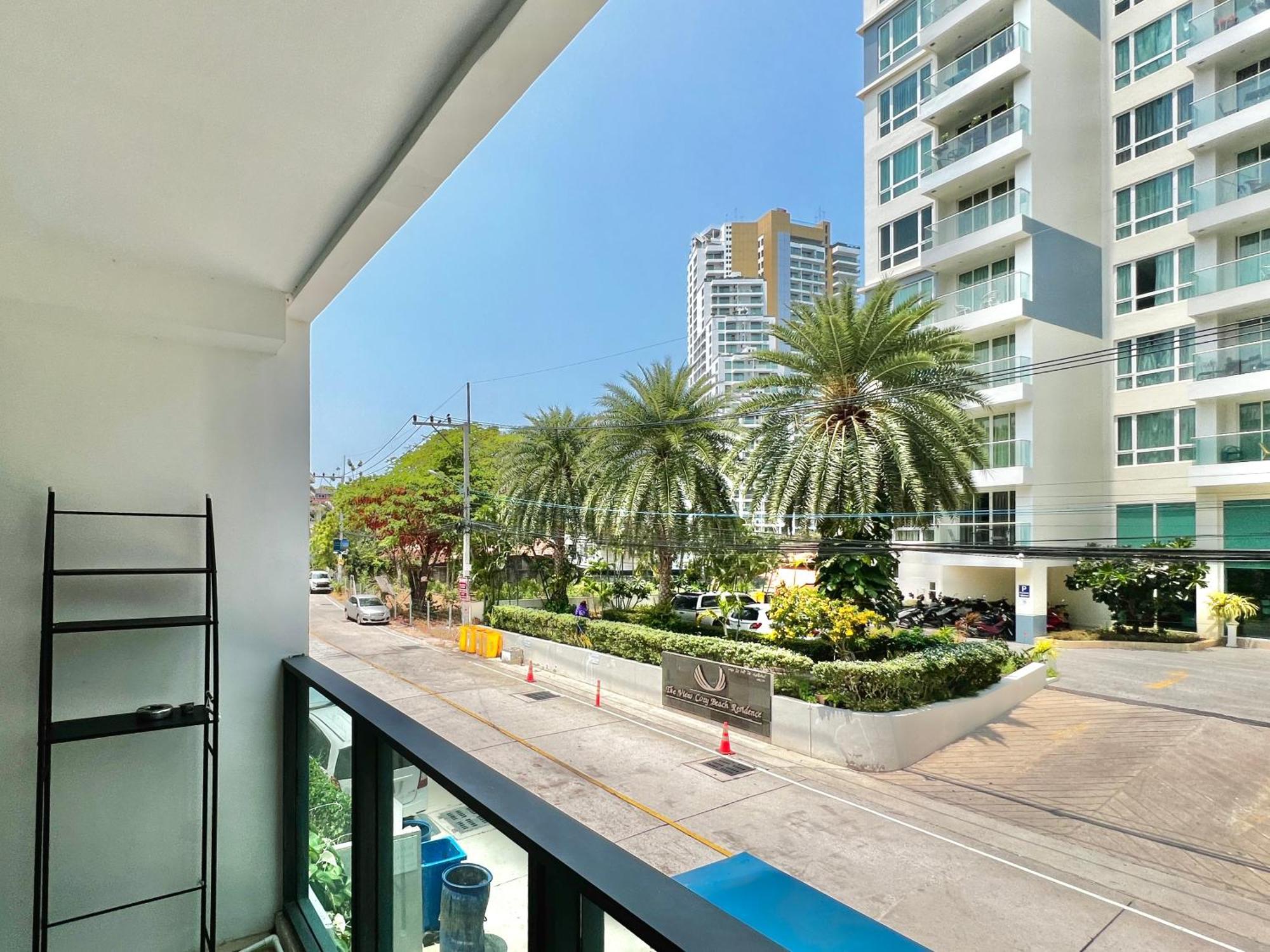 The Aurora Praatumnak - Luxury Two Bedroom Near The Sea *