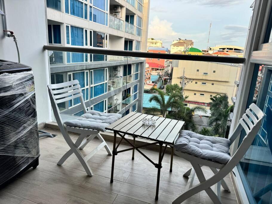 Centara Avenue Poolview 6th Floor