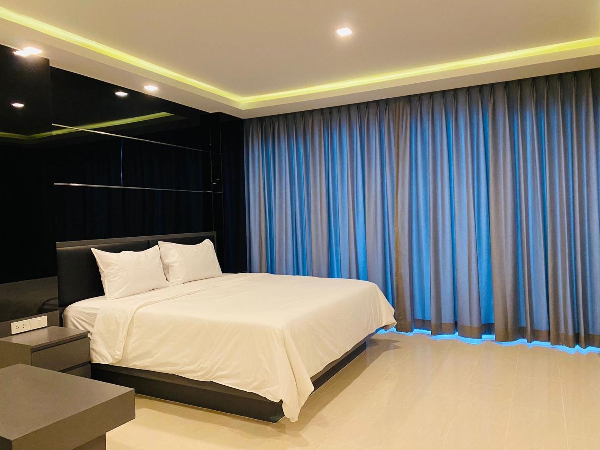 Grand Avenue By Bormon Pattaya