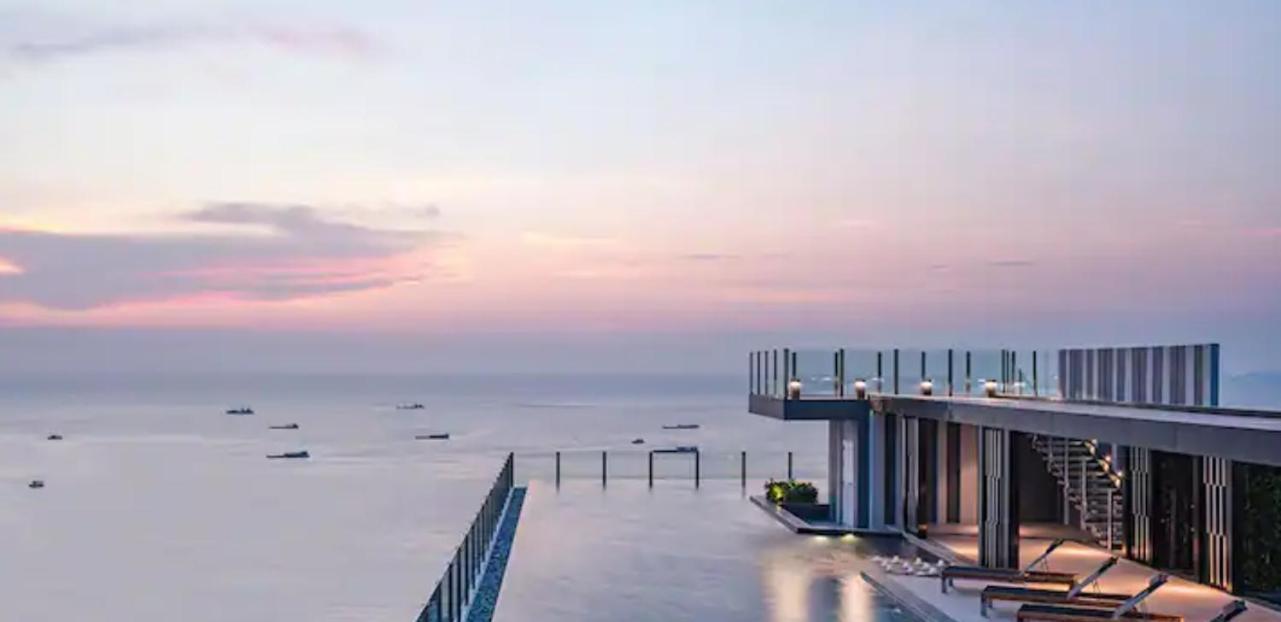 The Base Quiet With Infinity Pool & Free Netflix Apartment