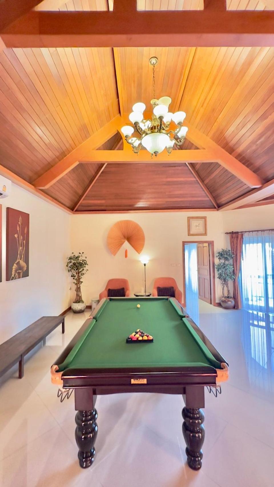 Luxury & Huge Garden Pool Semi-4bed Near & Walking Street Villa