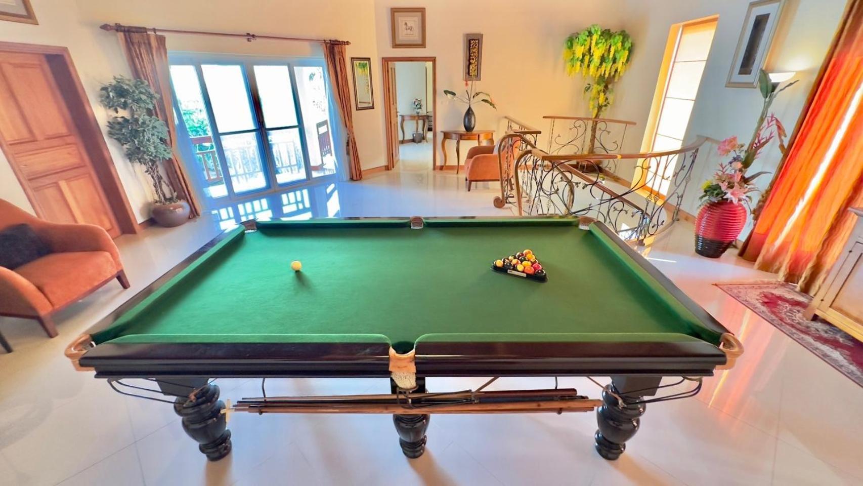 Luxury & Huge Garden Pool Semi-4bed Near & Walking Street Villa *