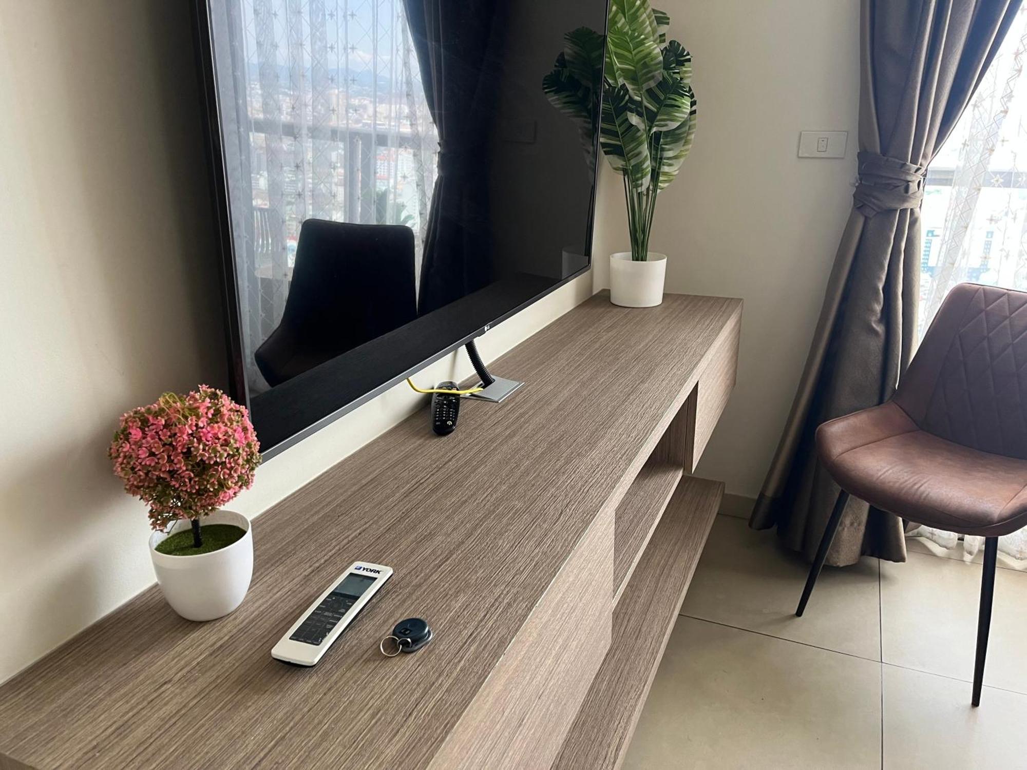 2 Bedrooms Sea View * Pattaya