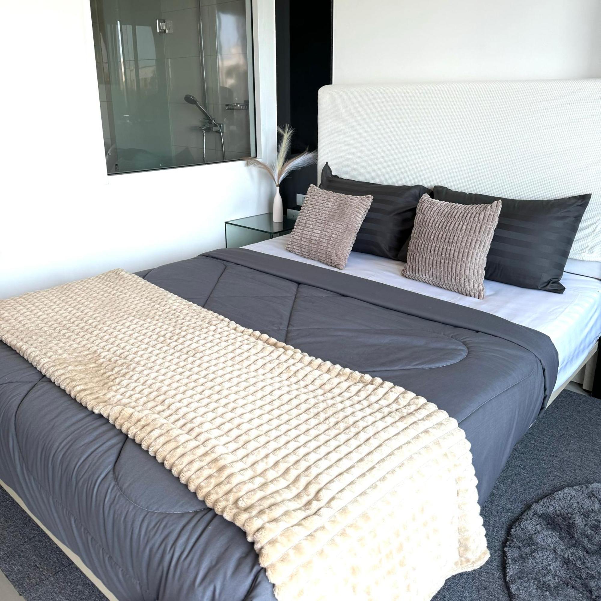 Apartment Affordable In Center *