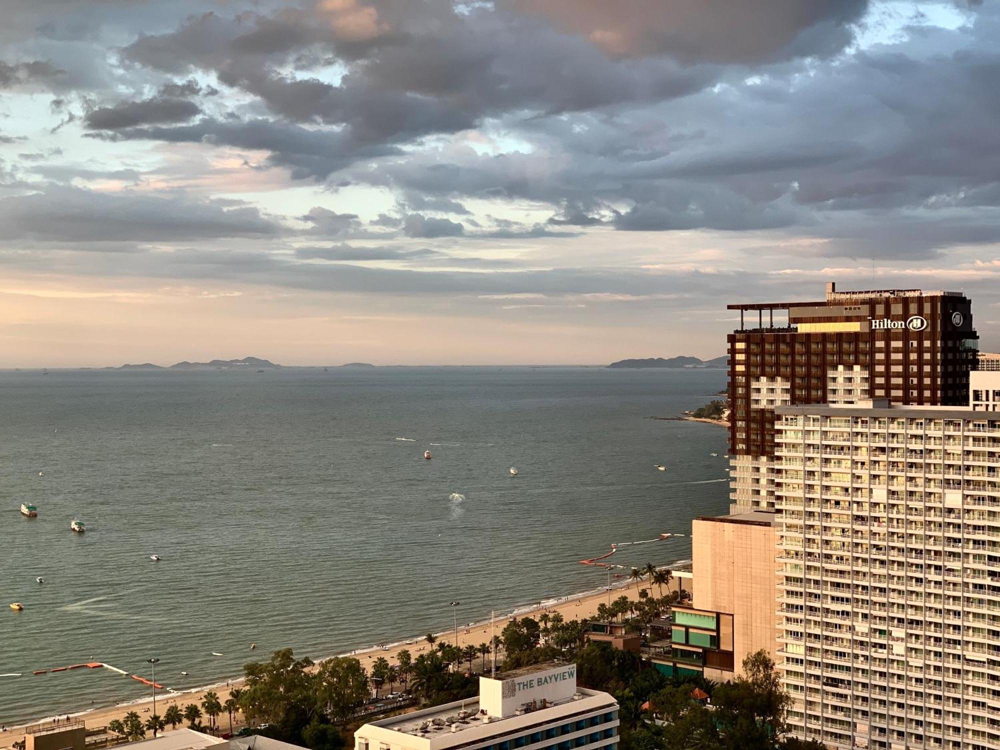 Edge Pty Luxury Front Seaview 2bedroom * Pattaya