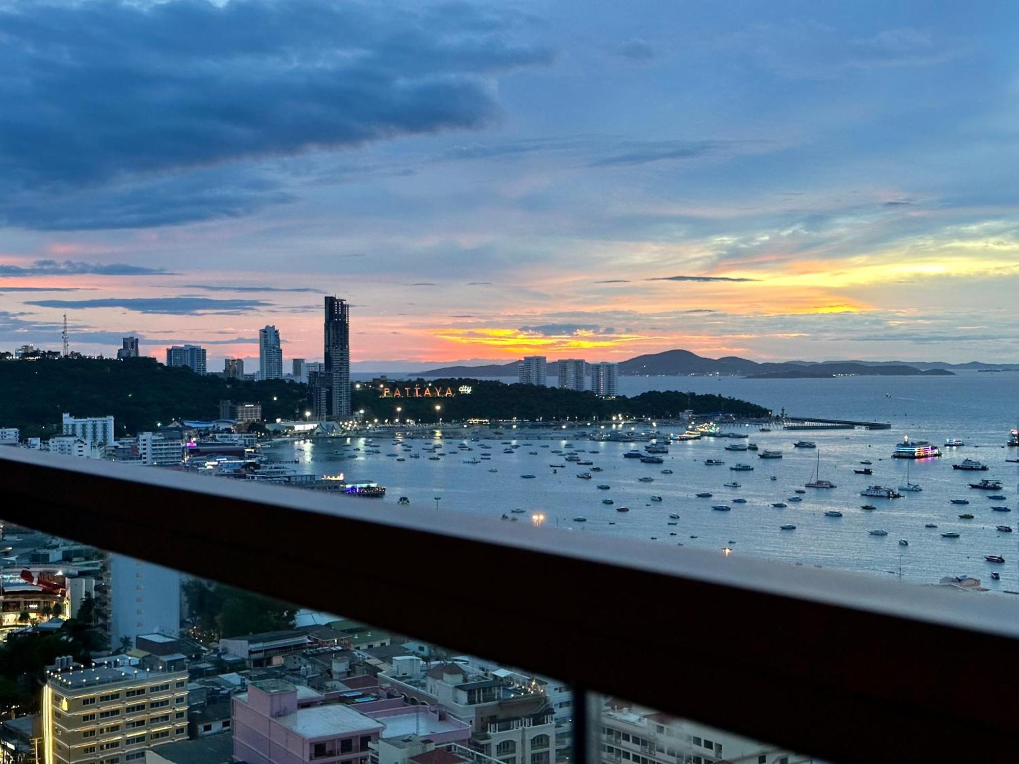 Edge Pty Luxury Front Seaview 2bedroom Apartment