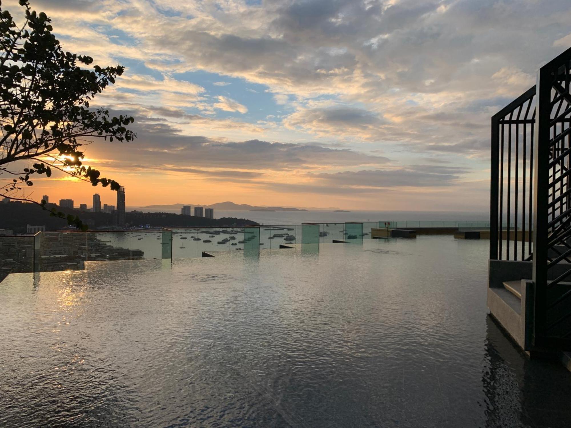 Edge Pty Luxury Front Seaview 2bedroom Apartment