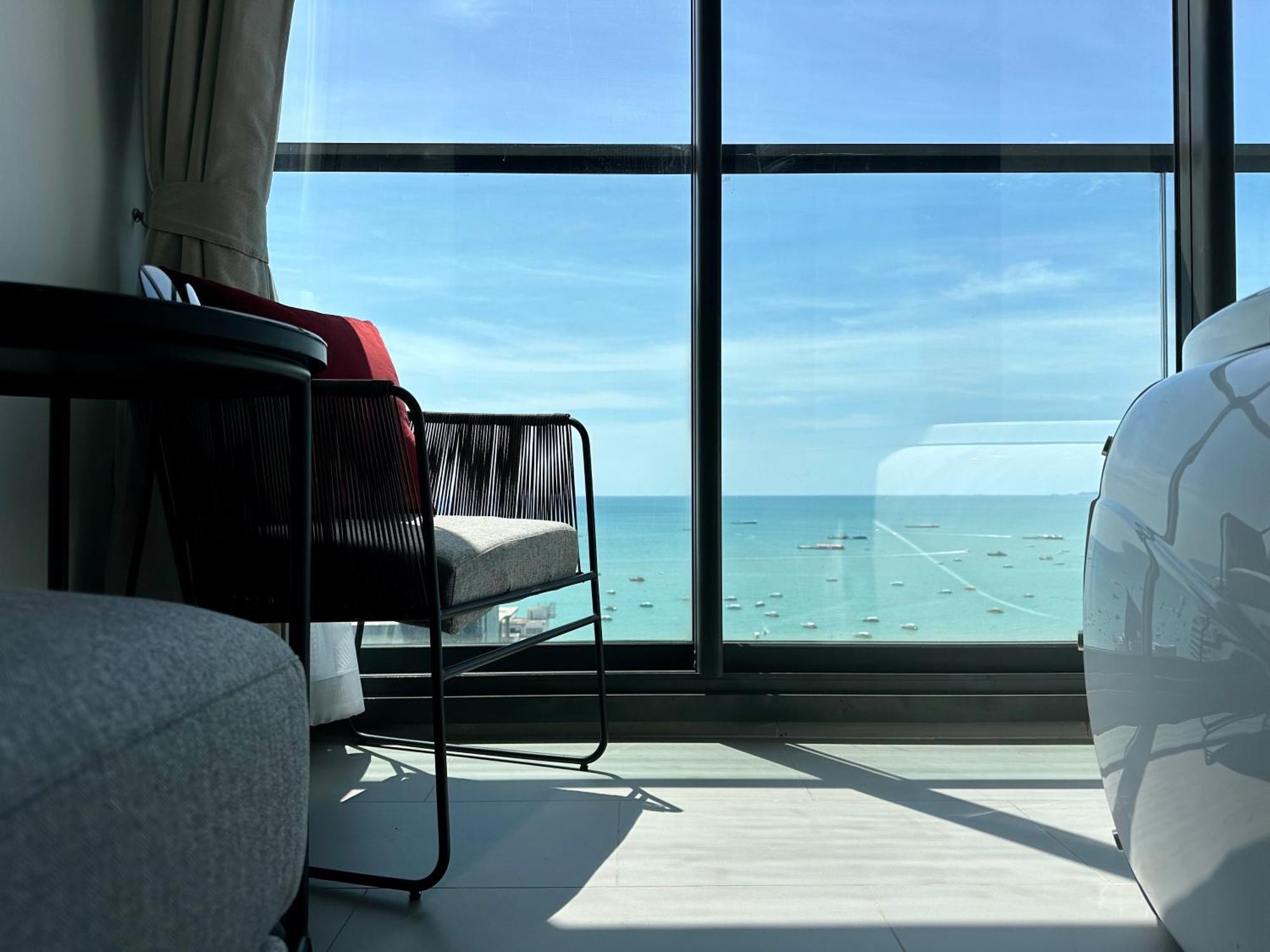 Edge Pty Luxury Front Seaview 2bedroom * Pattaya