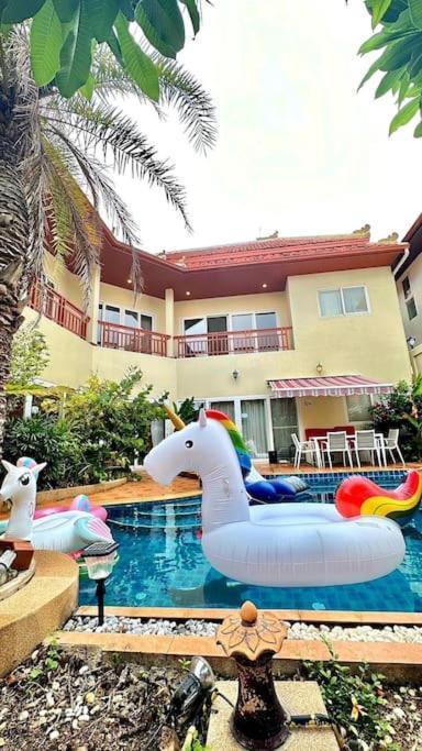 Luxury Garden Pool Near & Walking Street